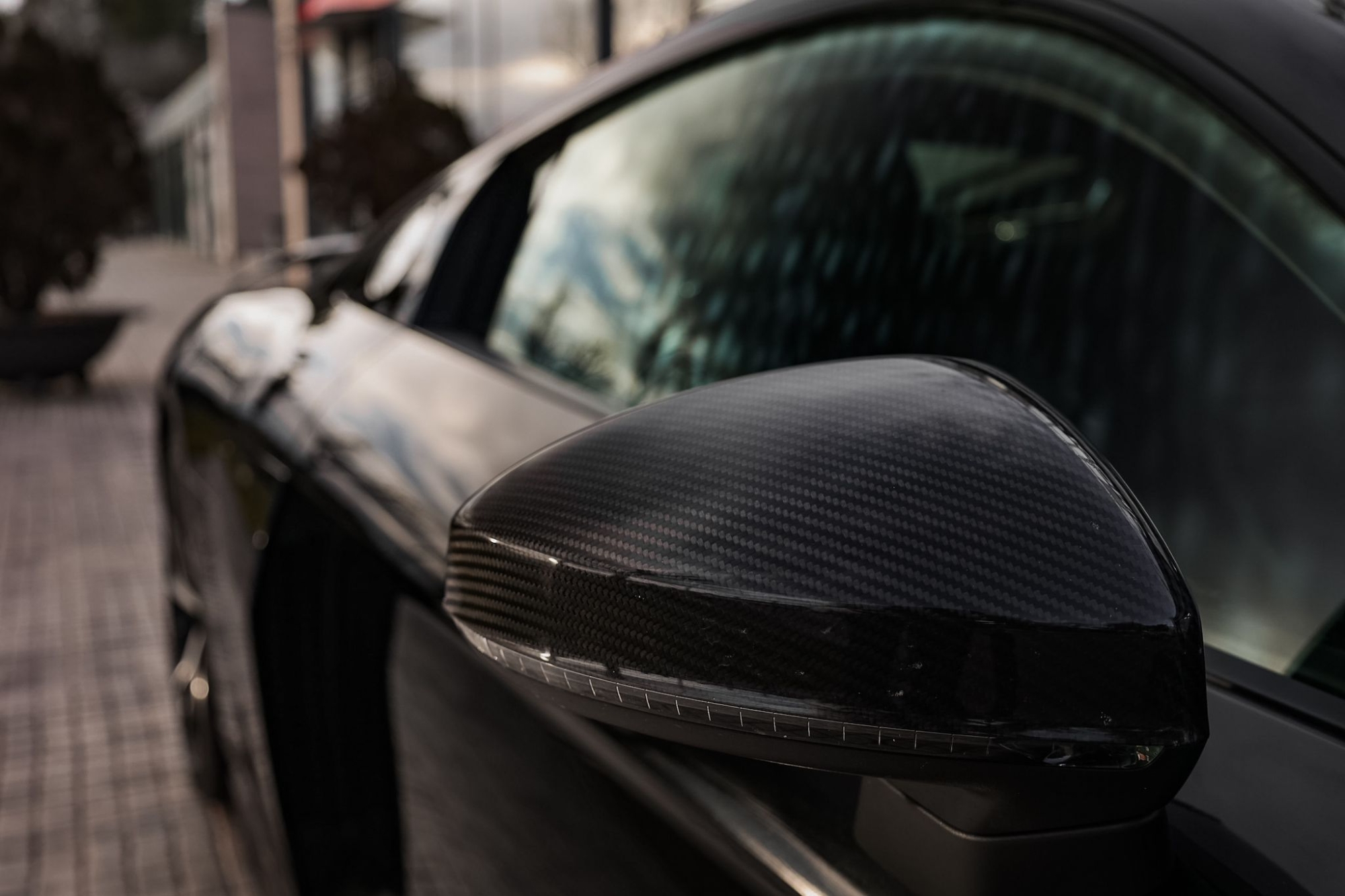 AUDI R8 V10 PLUS RESTYLING