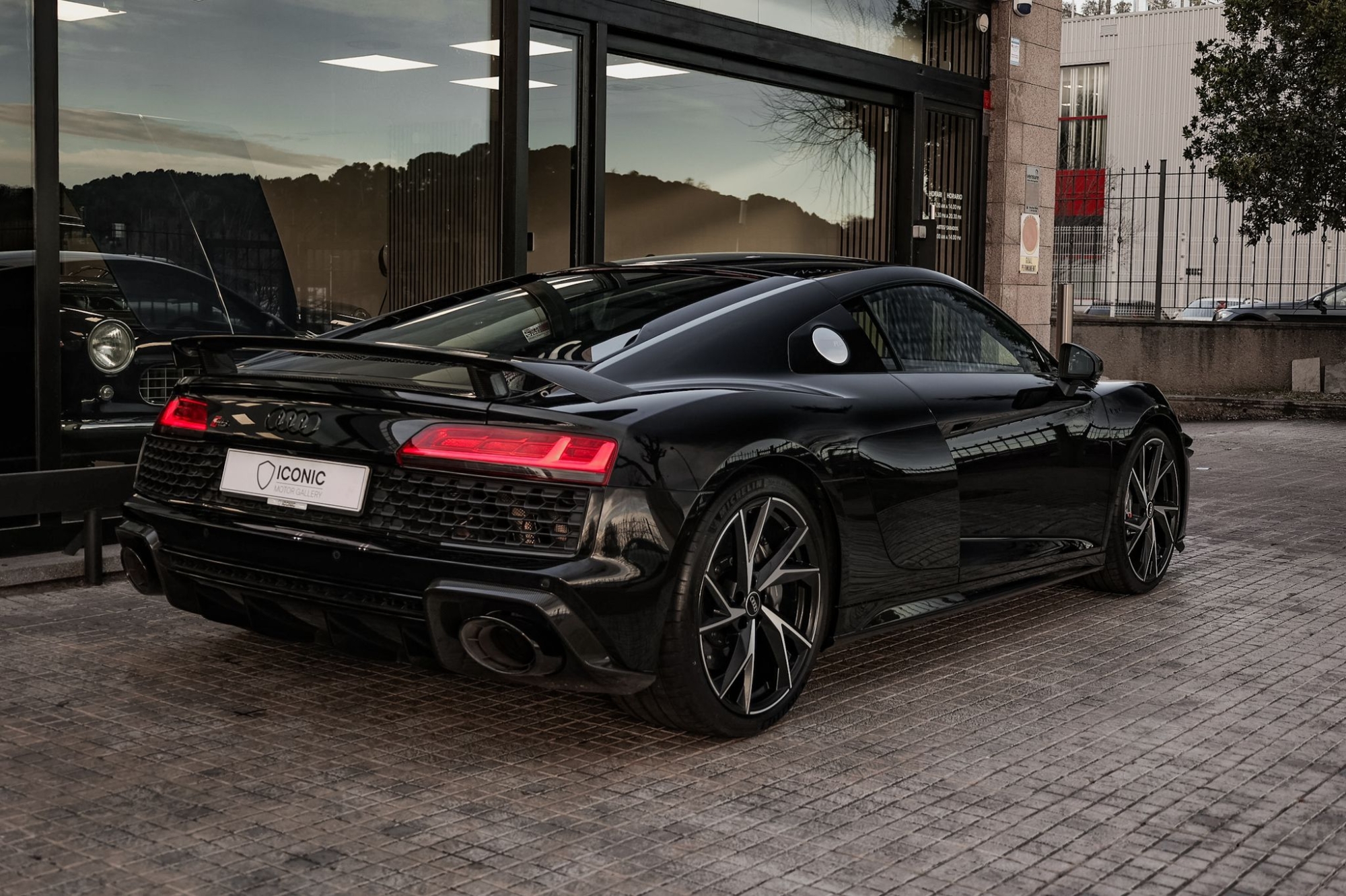 AUDI R8 V10 PLUS RESTYLING
