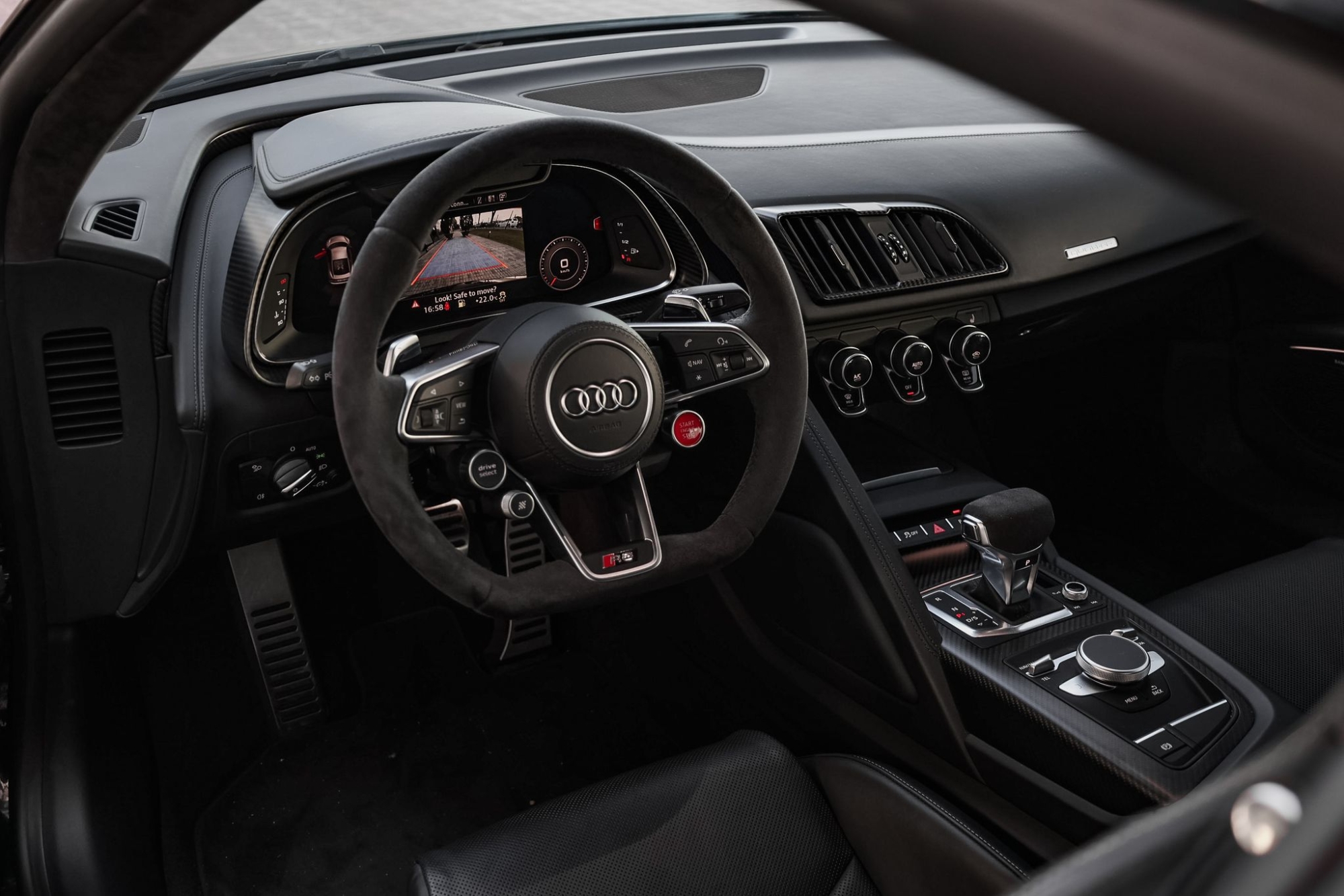 AUDI R8 V10 PLUS RESTYLING