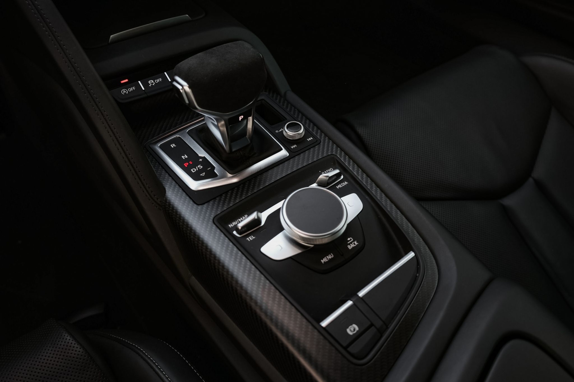 AUDI R8 V10 PLUS RESTYLING