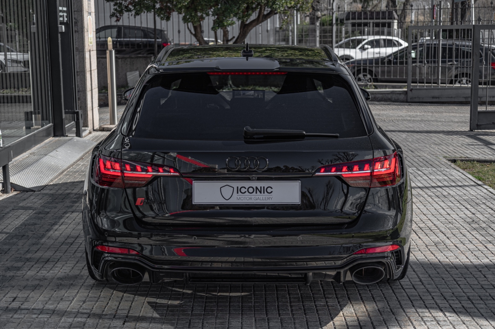 AUDI RS4 AVANT PERFORMANCE TFSI
