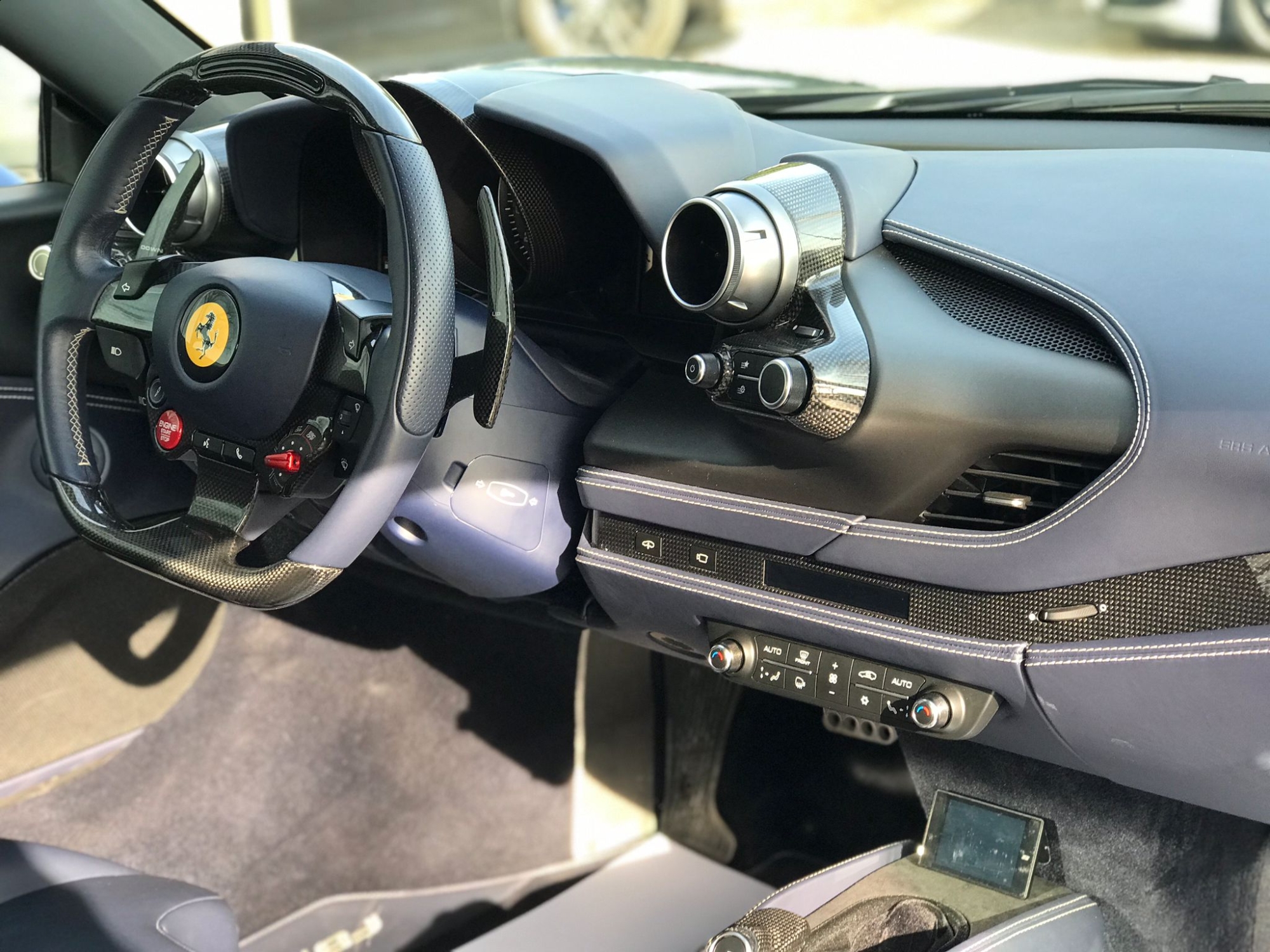 FERRARI F8 TRIBUTO