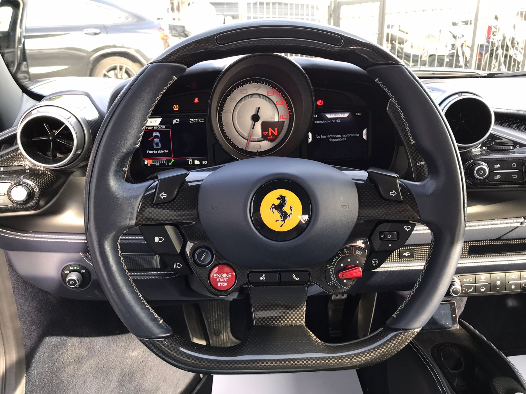 FERRARI F8 TRIBUTO