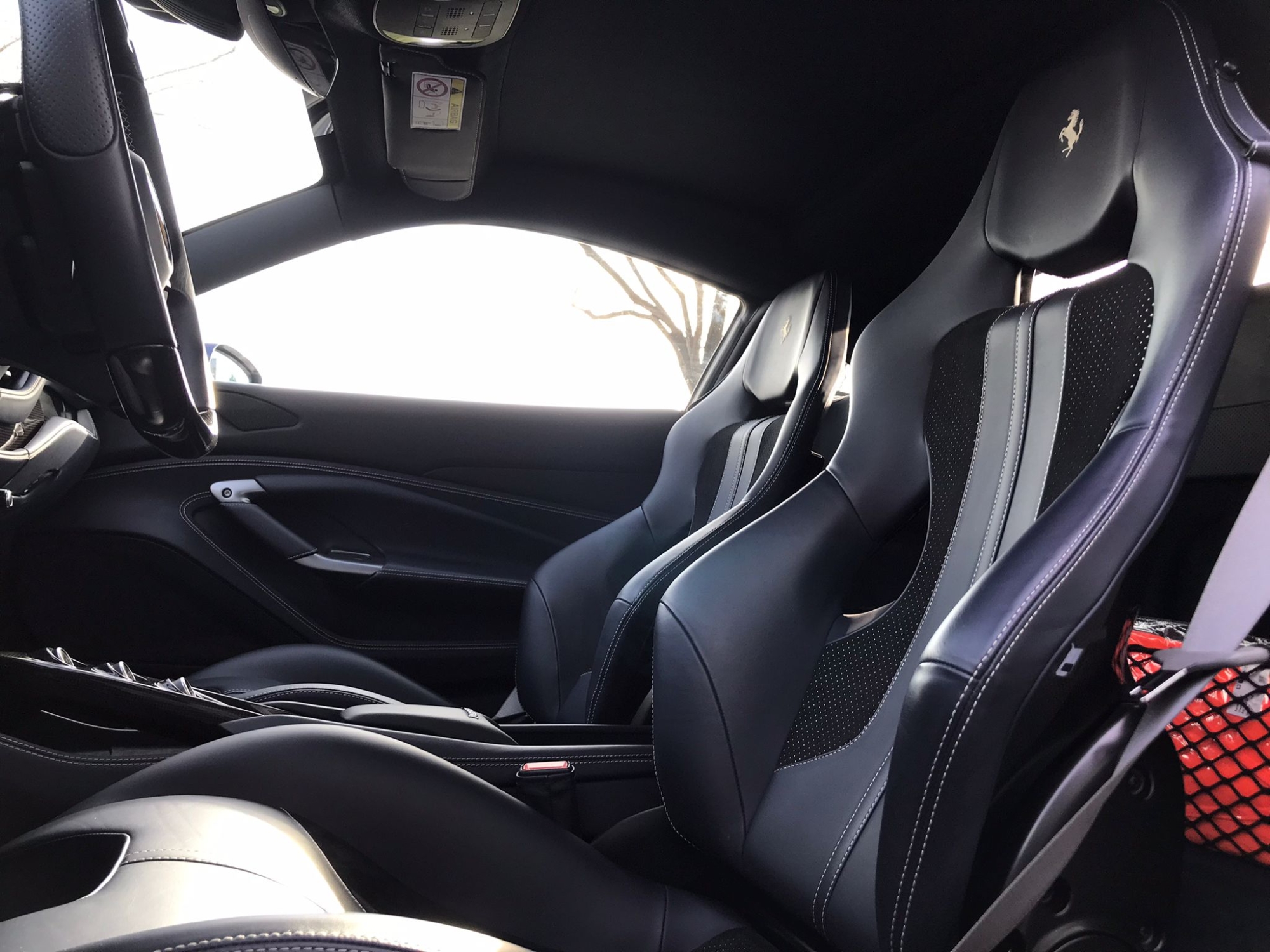 FERRARI F8 TRIBUTO