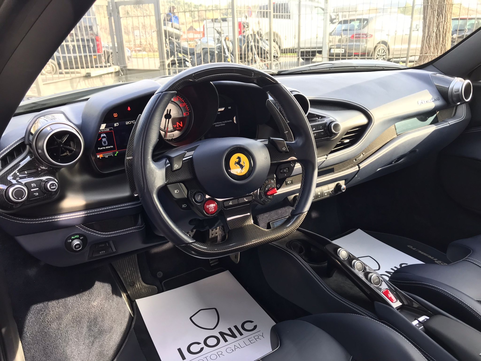 FERRARI F8 TRIBUTO