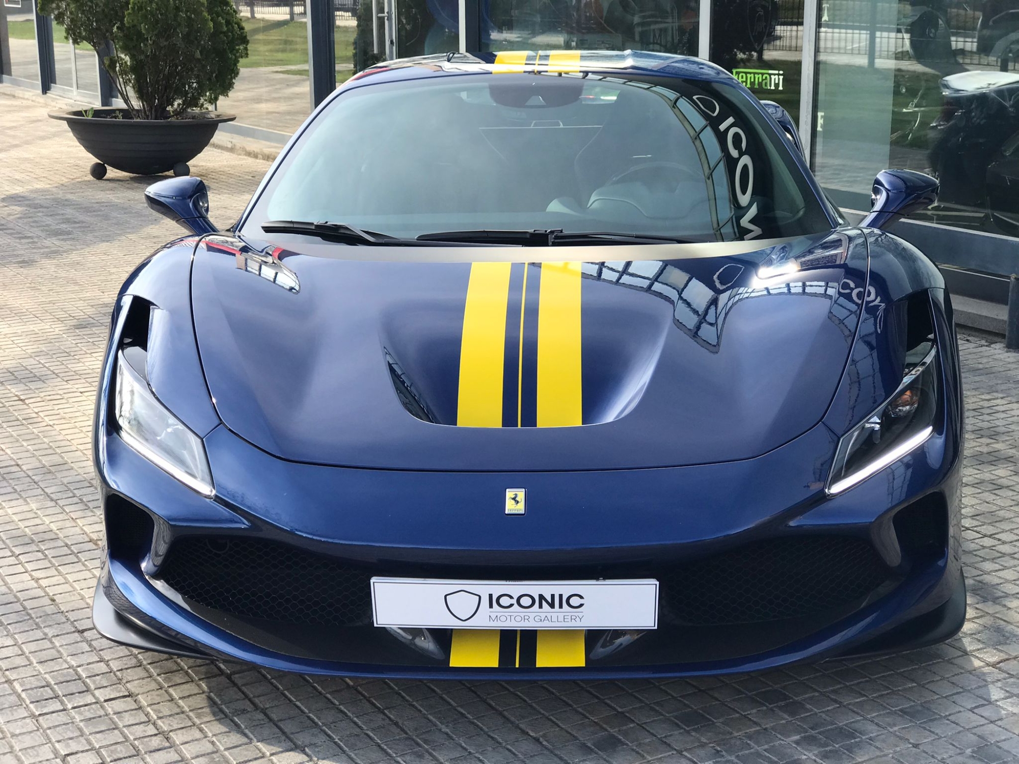FERRARI F8 TRIBUTO