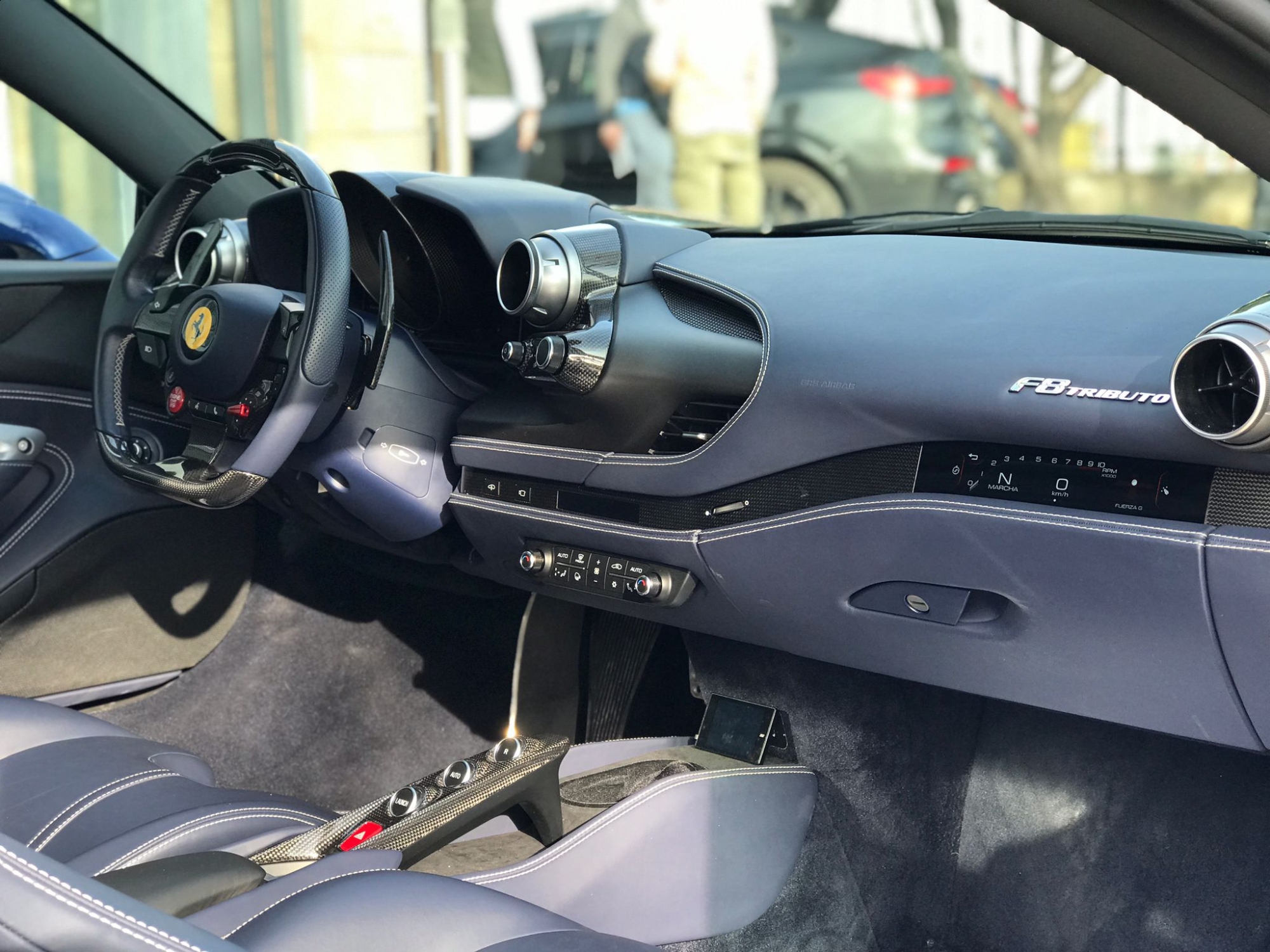 FERRARI F8 TRIBUTO