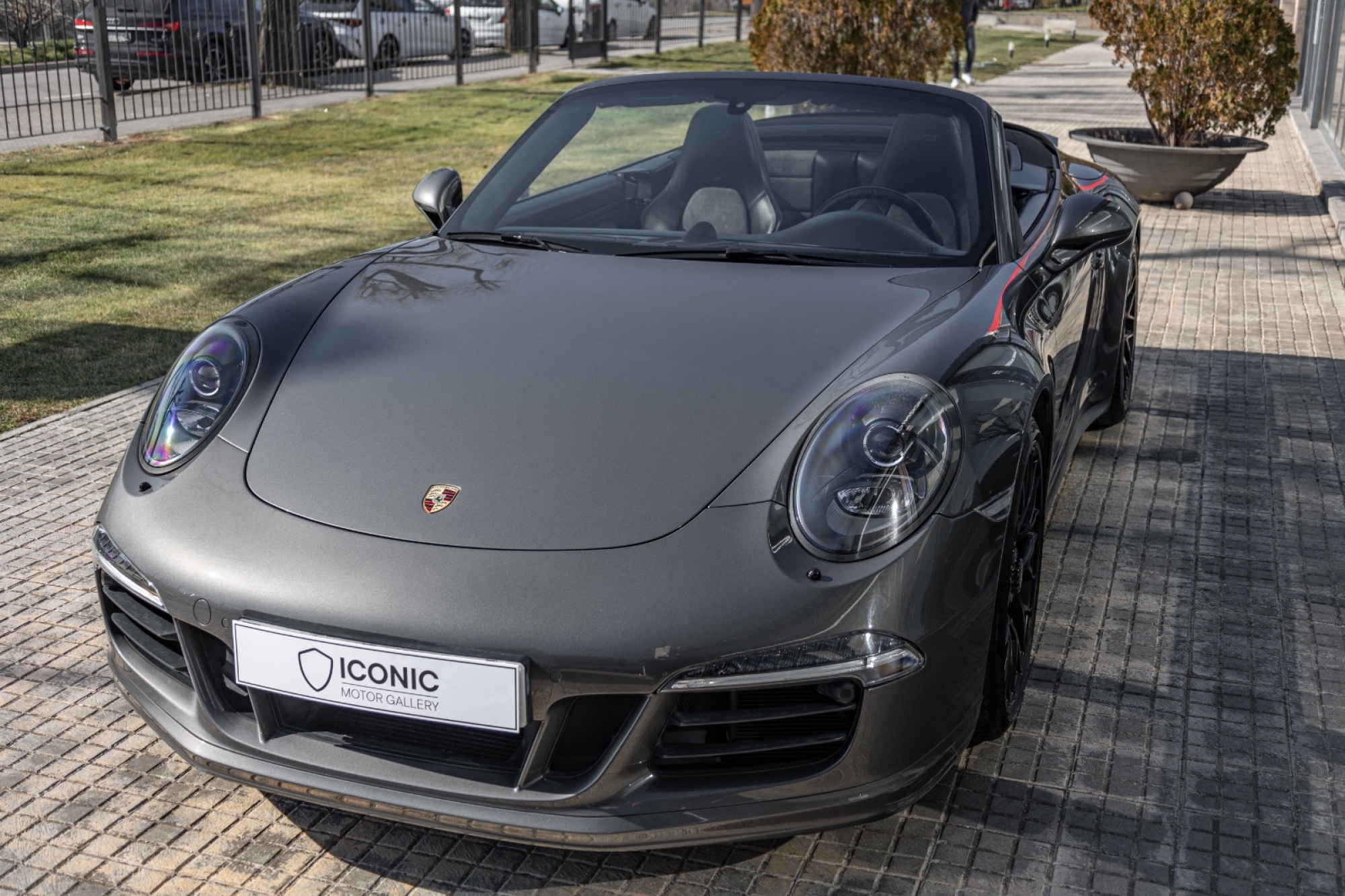 PORSCHE 911 991 CARRERA 4 GTS CABRIO