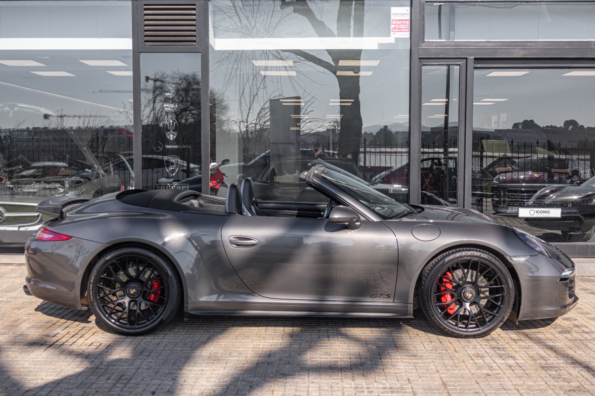 PORSCHE 911 991 CARRERA 4 GTS CABRIO