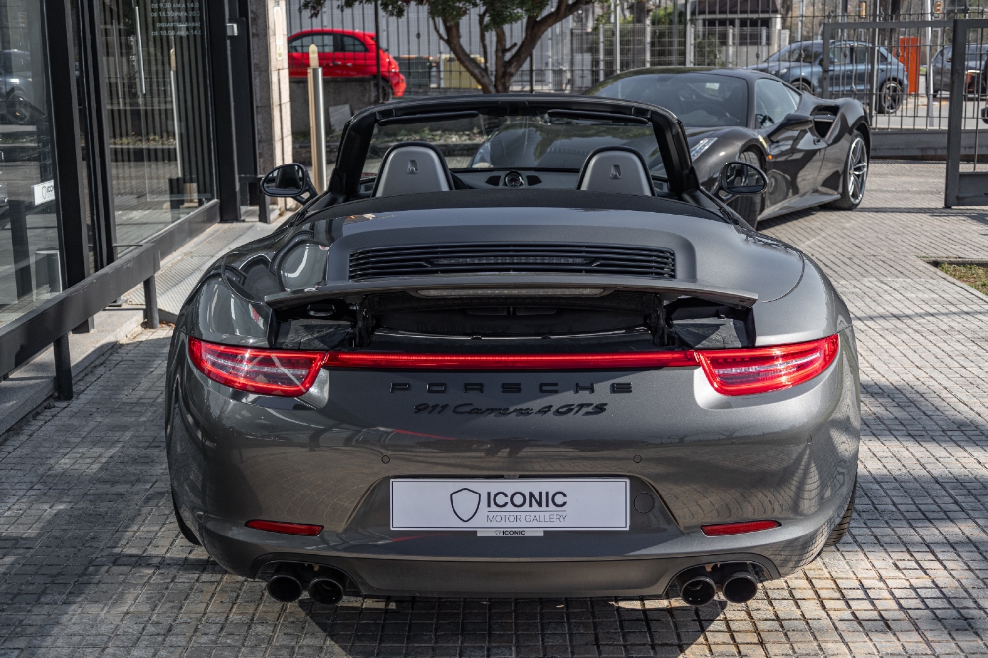 PORSCHE 911 991 CARRERA 4 GTS CABRIO