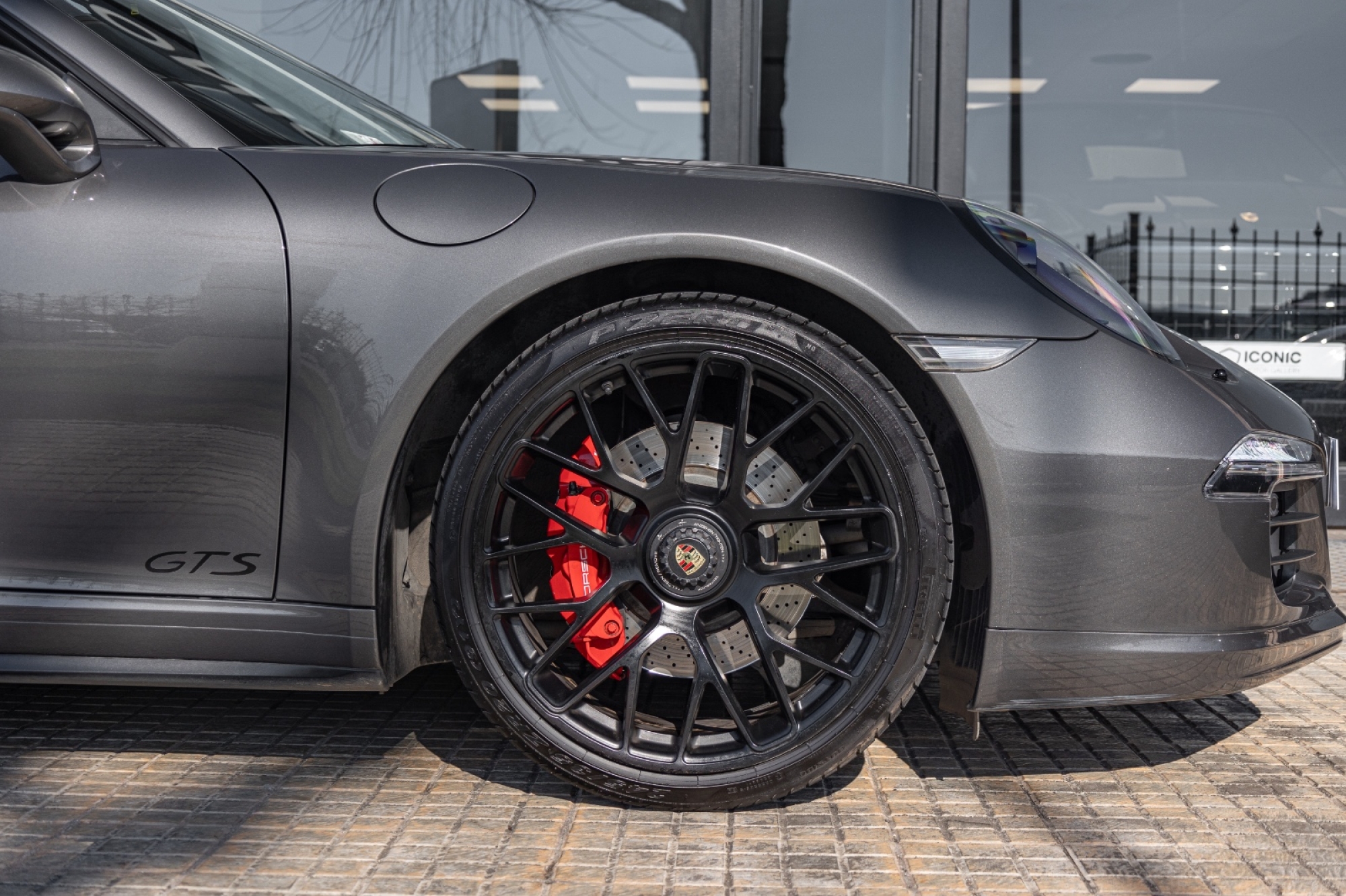 PORSCHE 911 991 CARRERA 4 GTS CABRIO