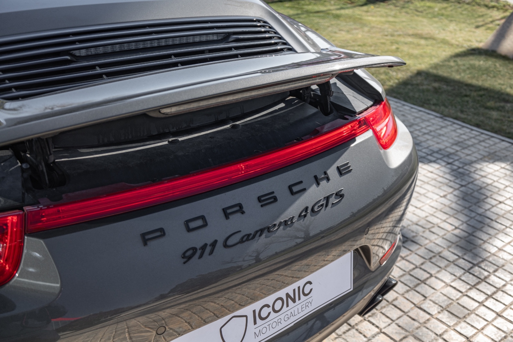 PORSCHE 911 991 CARRERA 4 GTS CABRIO