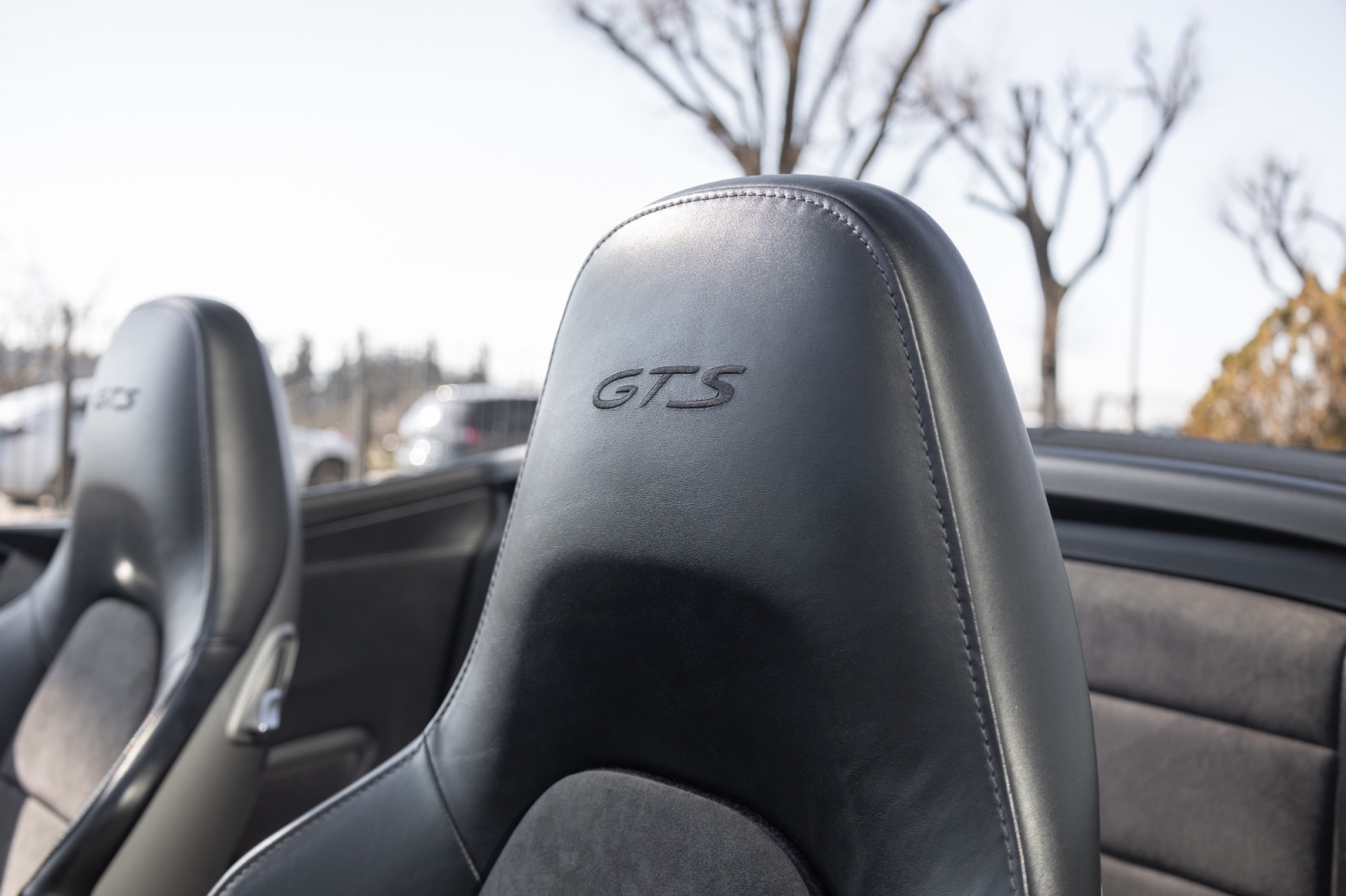 PORSCHE 911 991 CARRERA 4 GTS CABRIO