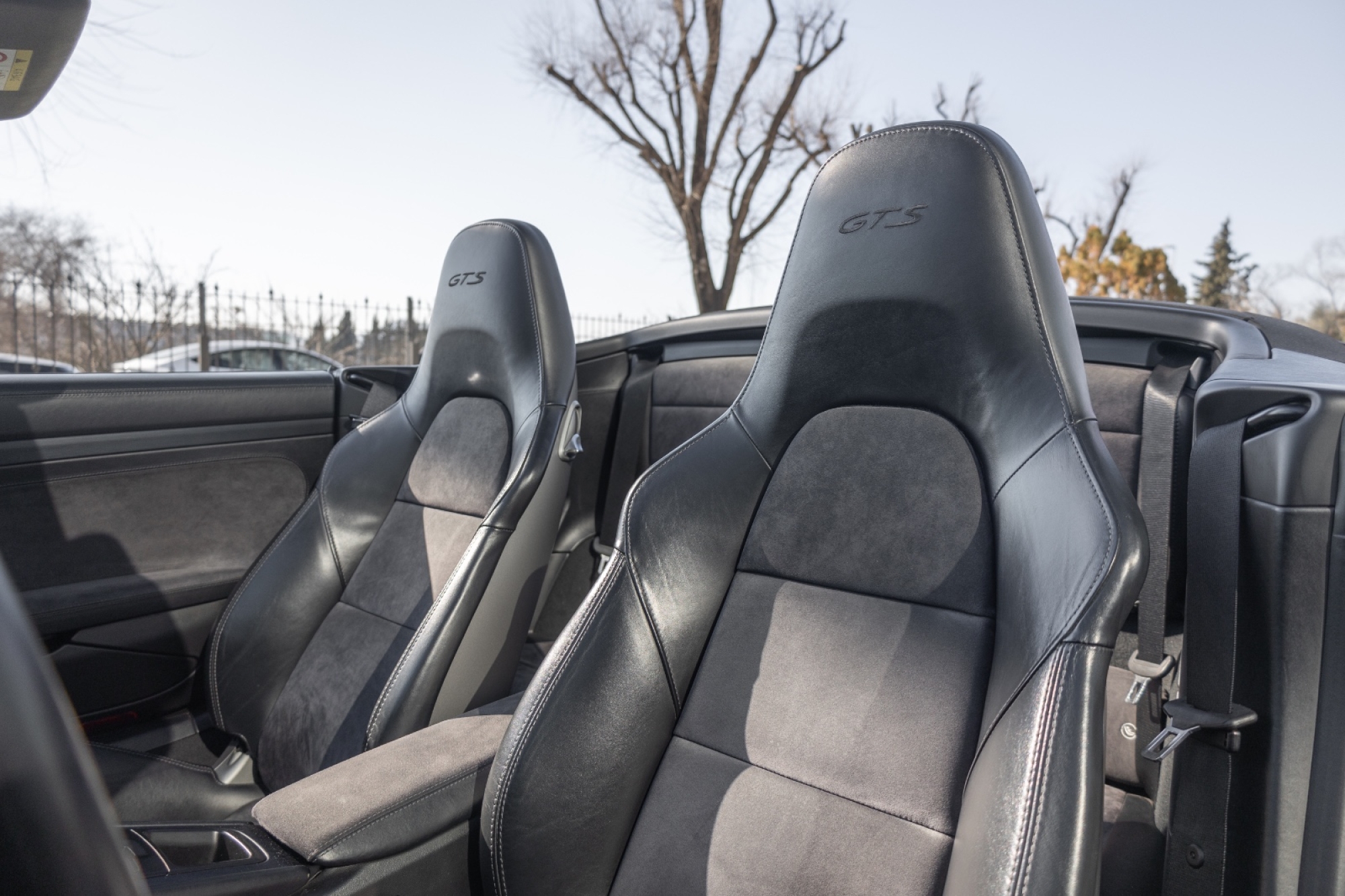 PORSCHE 911 991 CARRERA 4 GTS CABRIO