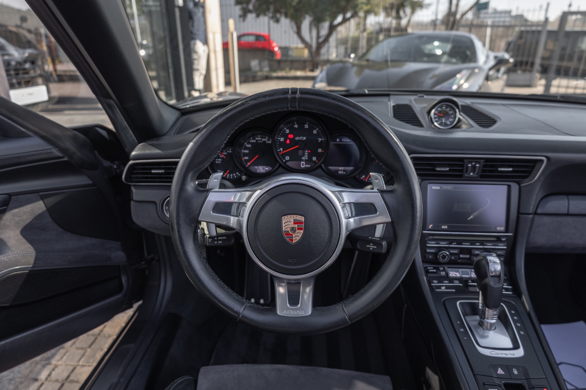 PORSCHE 911 991 CARRERA 4 GTS CABRIO