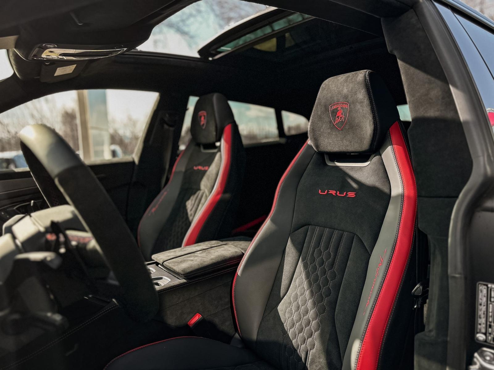 LAMBORGHINI URUS PERFORMANTE
