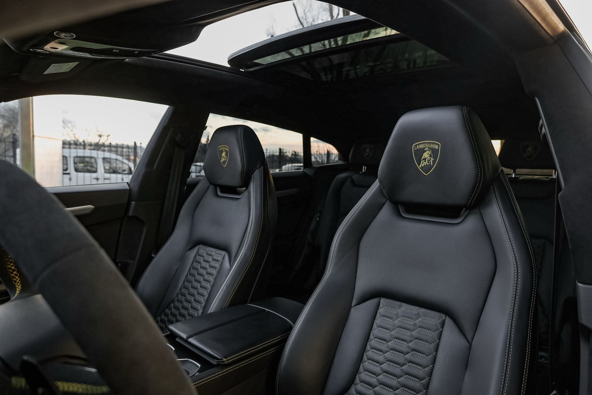 LAMBORGHINI URUS 4.0 V8