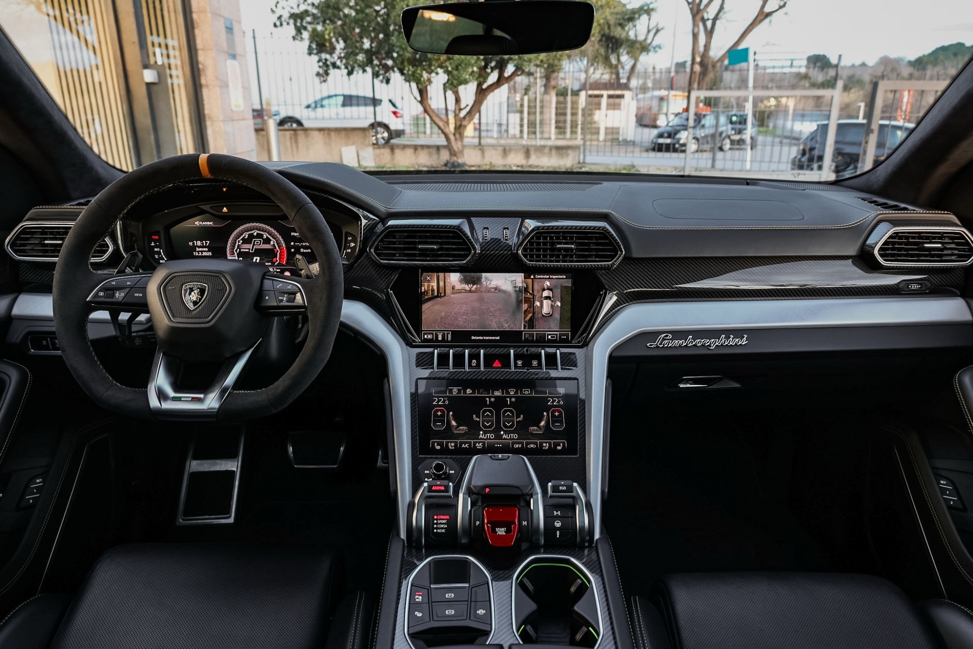 LAMBORGHINI URUS 4.0 V8