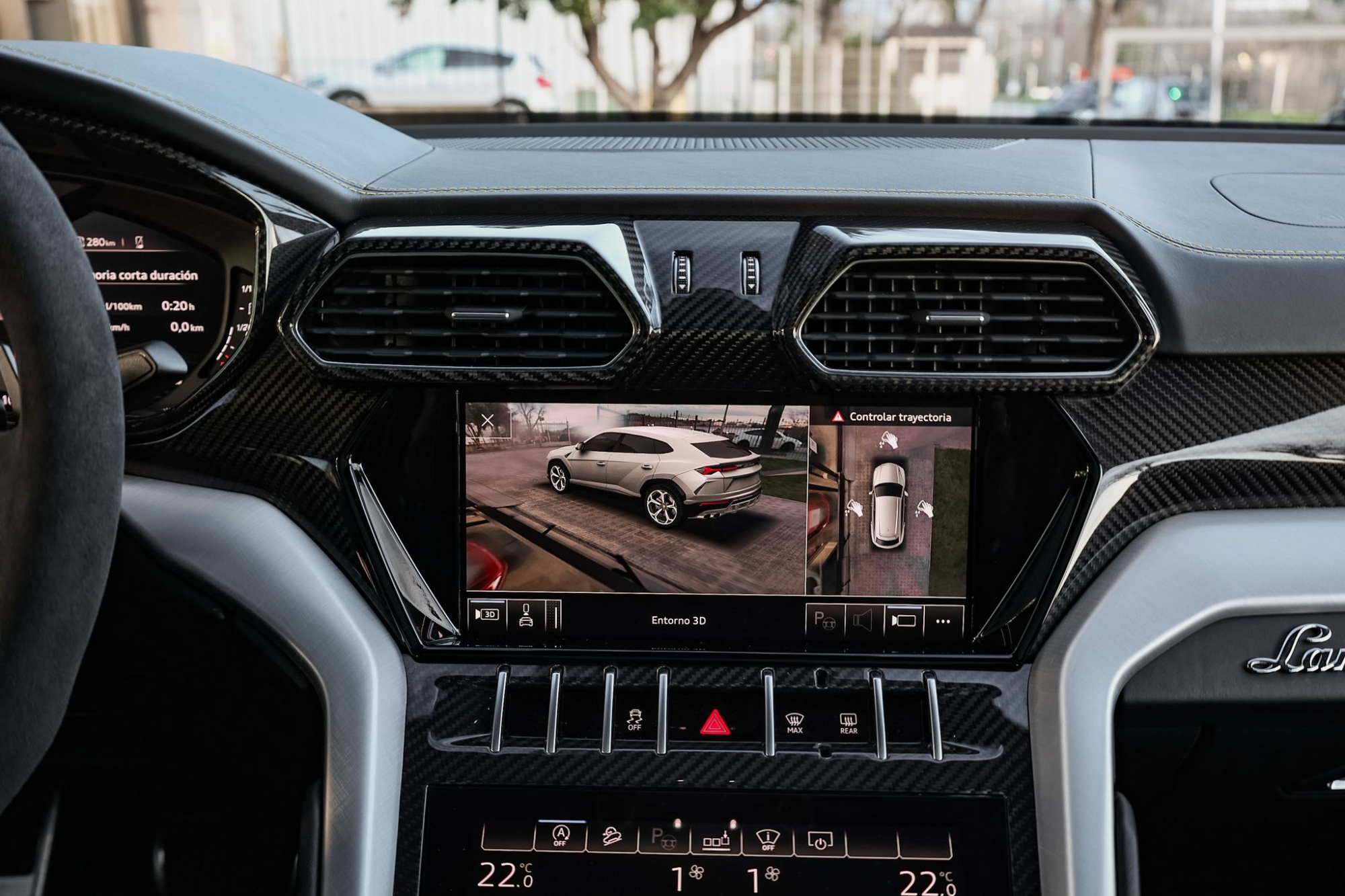 LAMBORGHINI URUS 4.0 V8