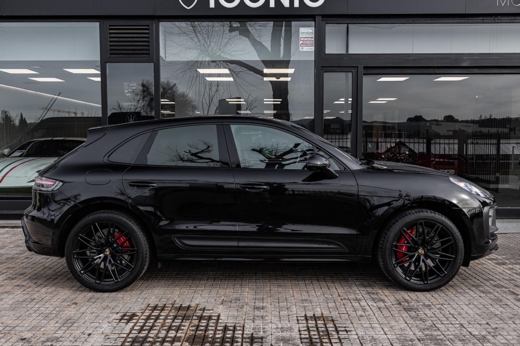 PORSCHE MACAN GTS