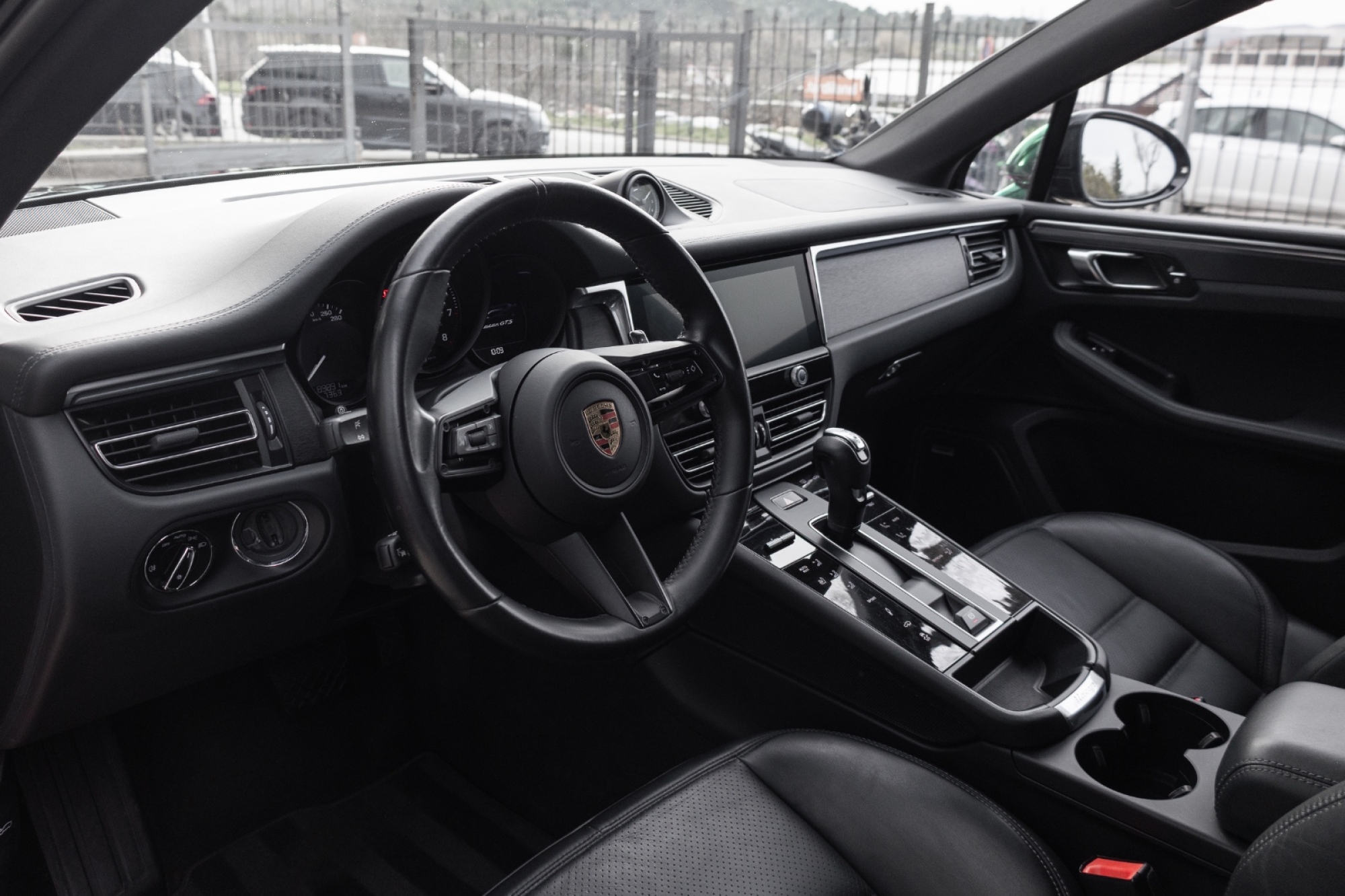 PORSCHE MACAN GTS