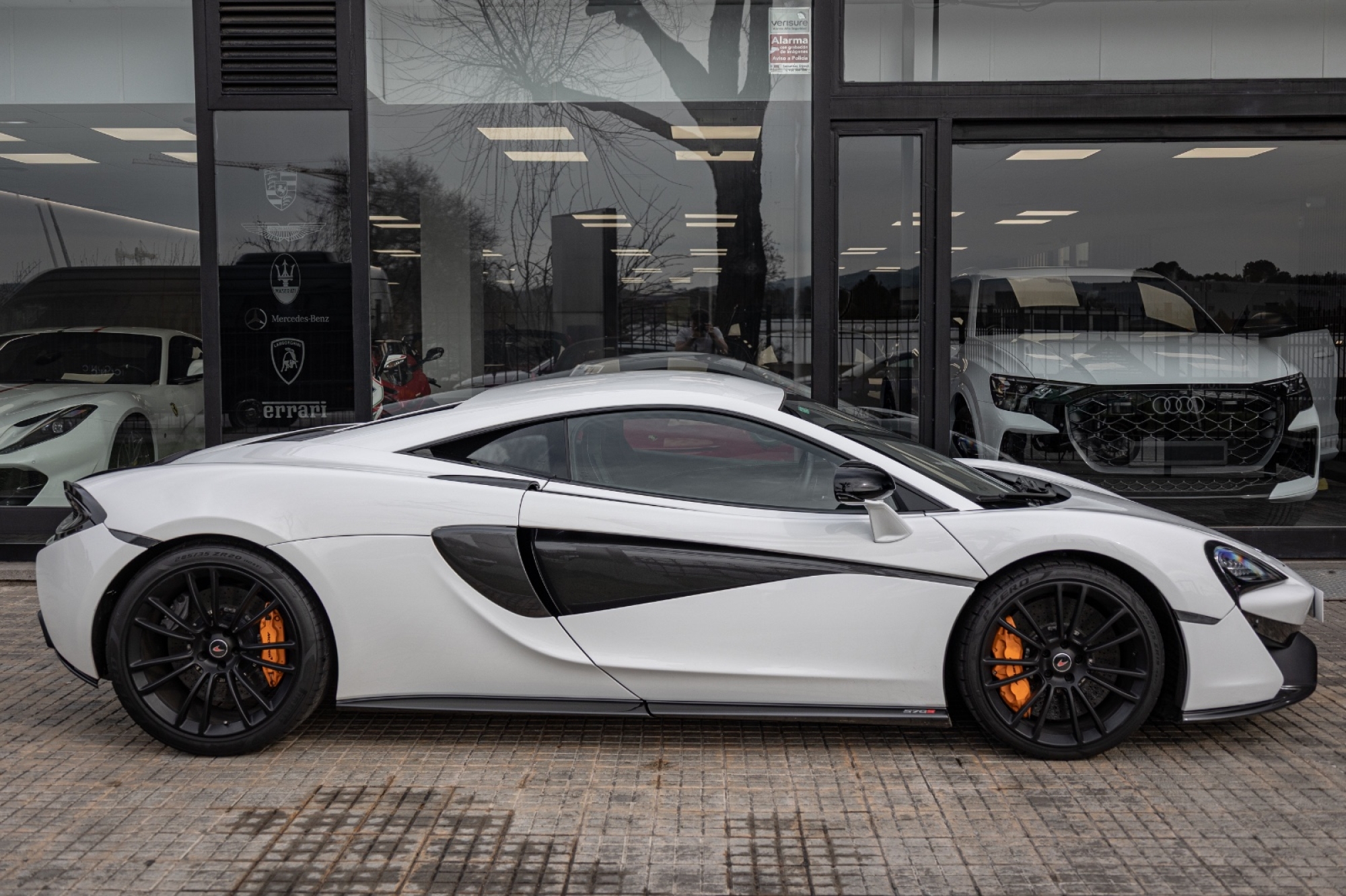 MCLAREN 570S