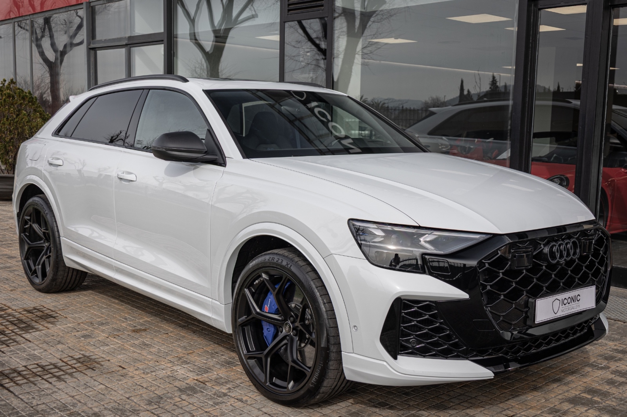 AUDI RSQ8 PERFORMANCE