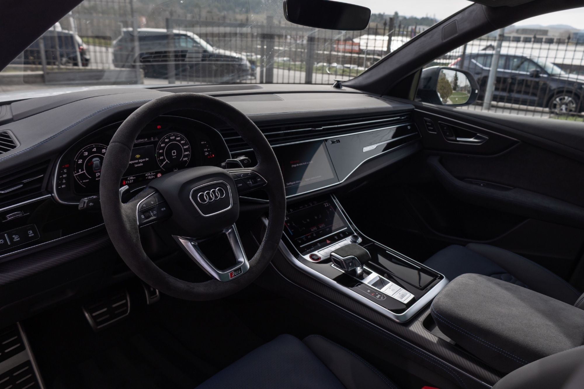 AUDI RSQ8 PERFORMANCE