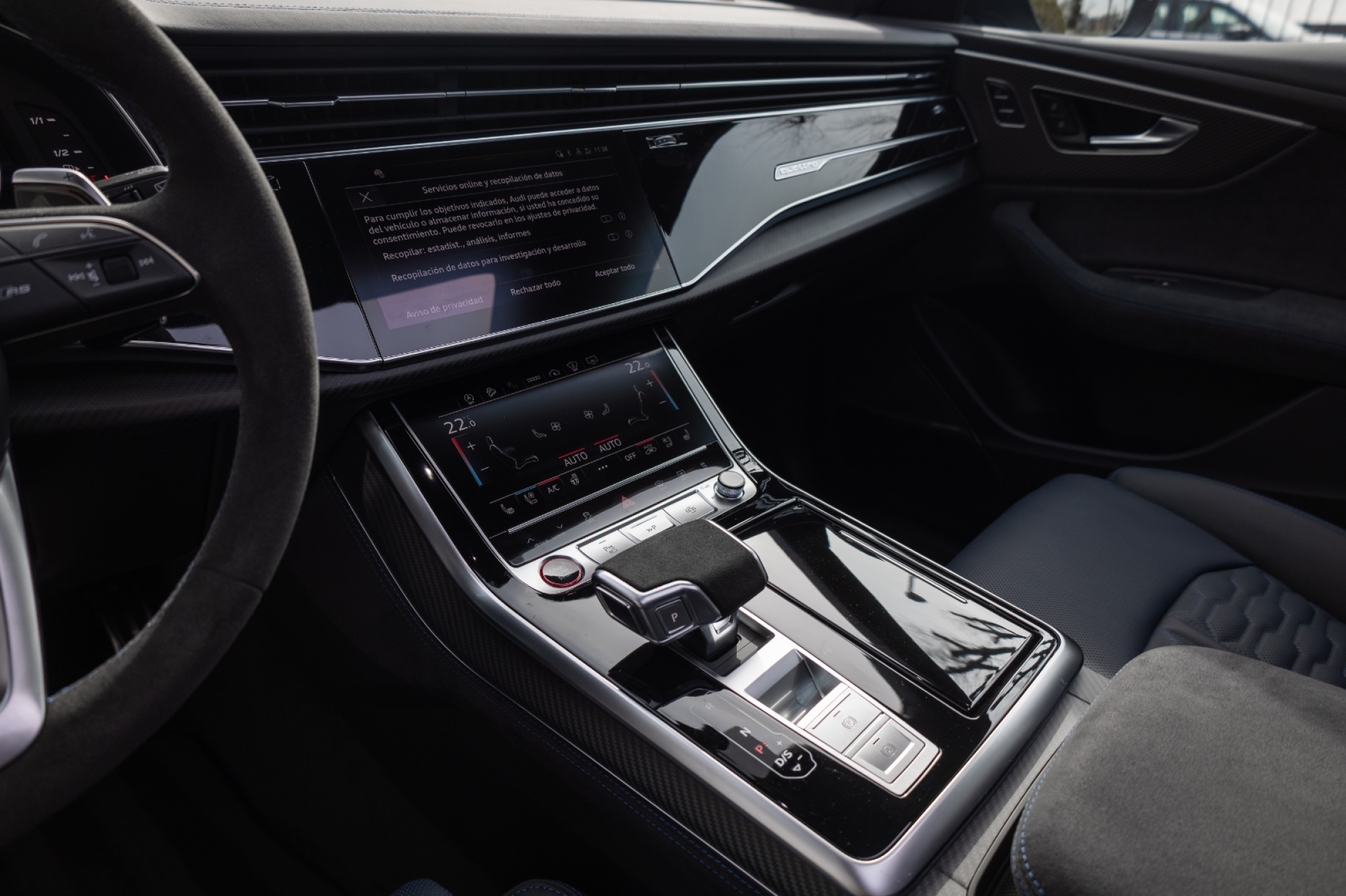 AUDI RSQ8 PERFORMANCE