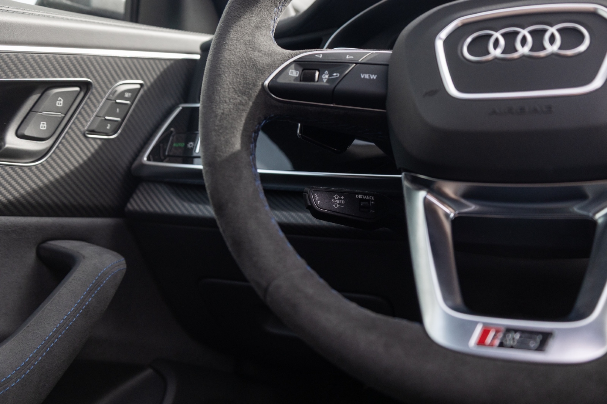 AUDI RSQ8 PERFORMANCE
