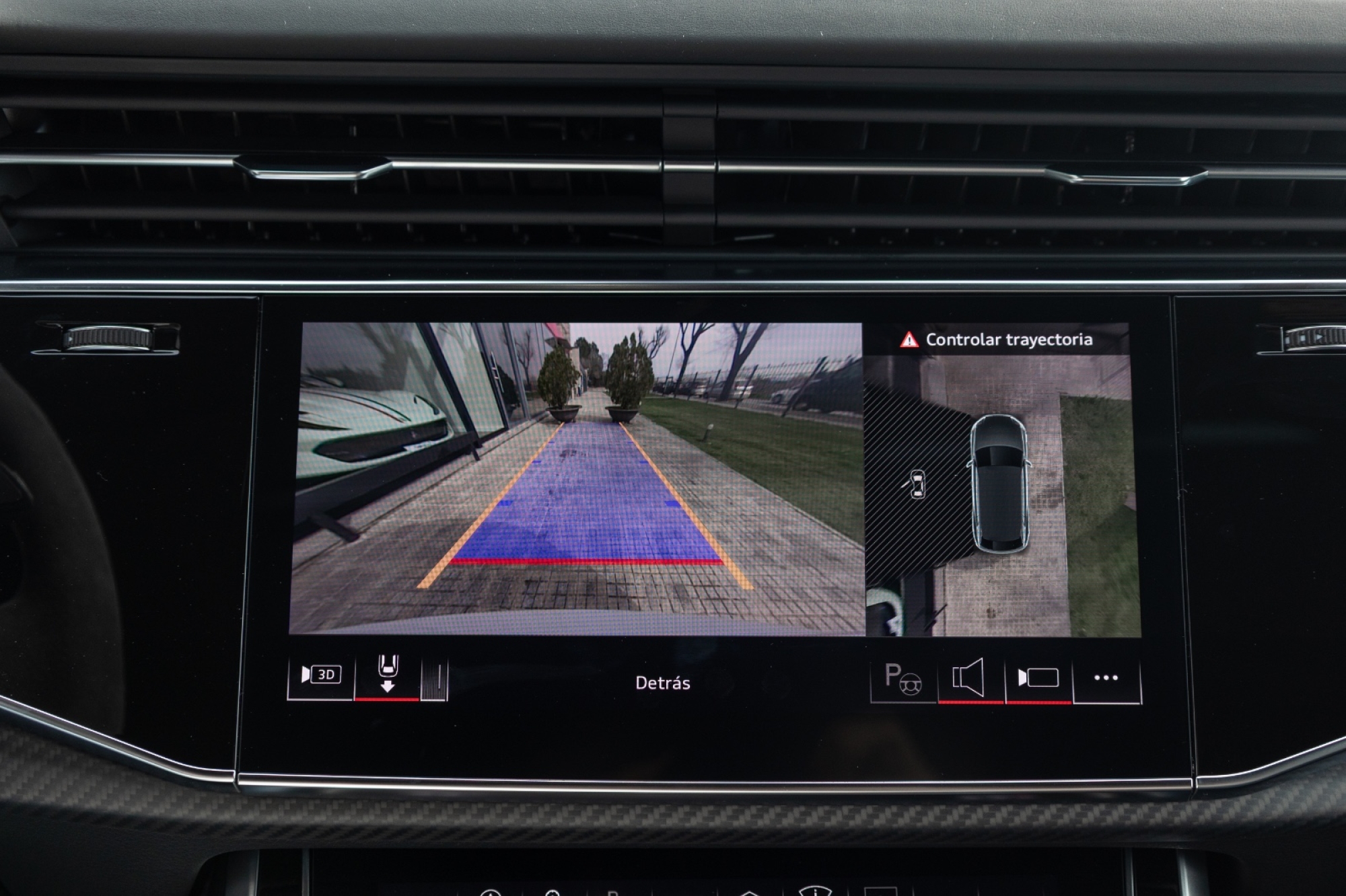 AUDI RSQ8 PERFORMANCE