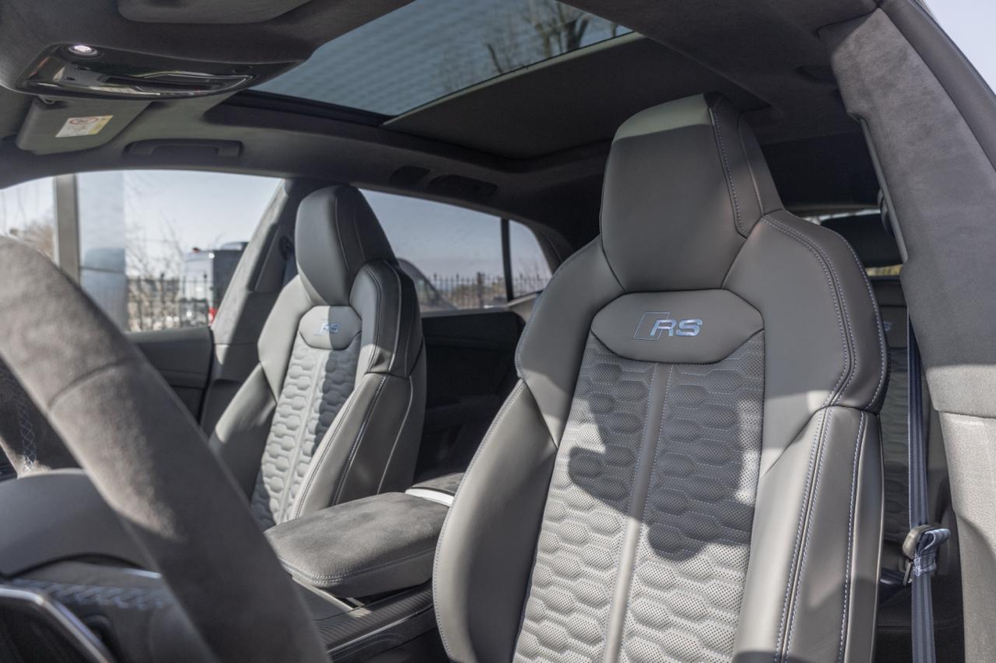 AUDI RSQ8 PERFORMANCE