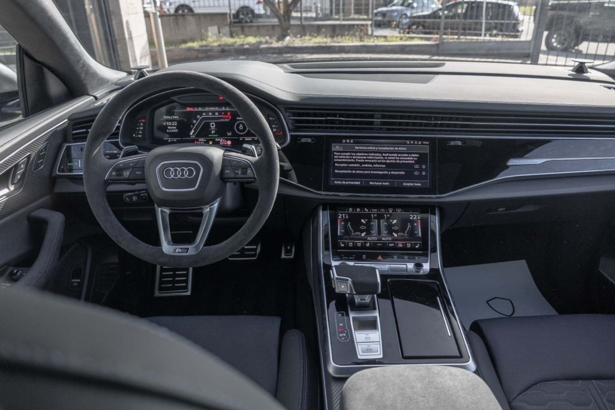 AUDI RSQ8 PERFORMANCE
