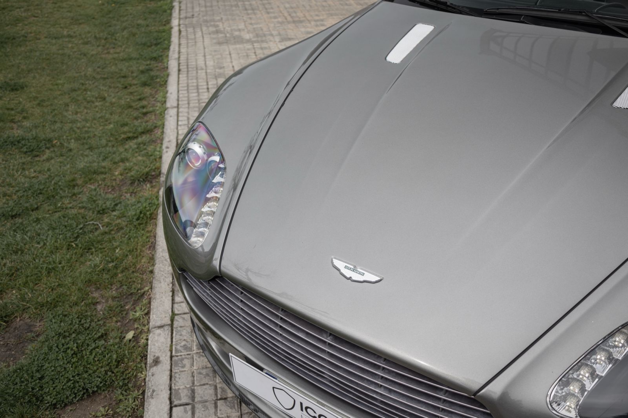 ASTON MARTIN VANTAGE ROADSTER