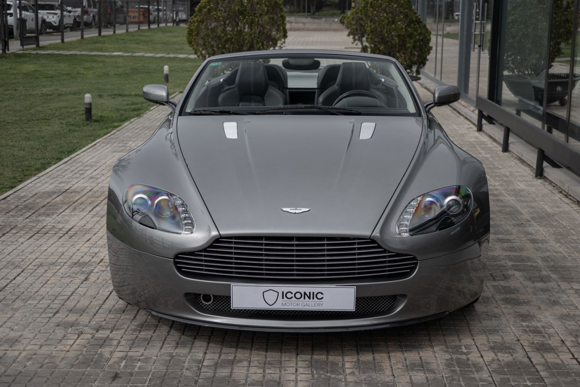 ASTON MARTIN VANTAGE ROADSTER