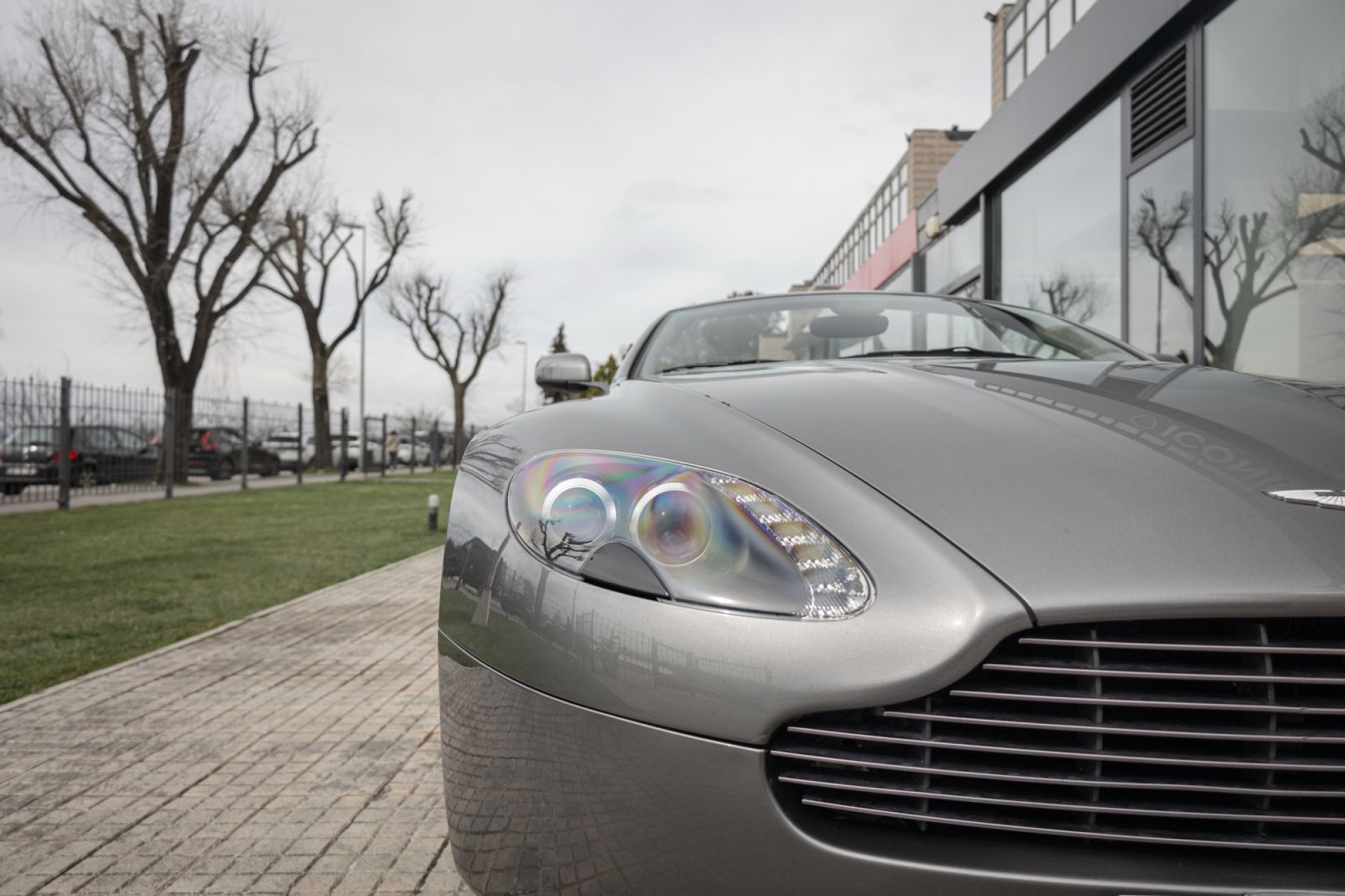 ASTON MARTIN VANTAGE ROADSTER