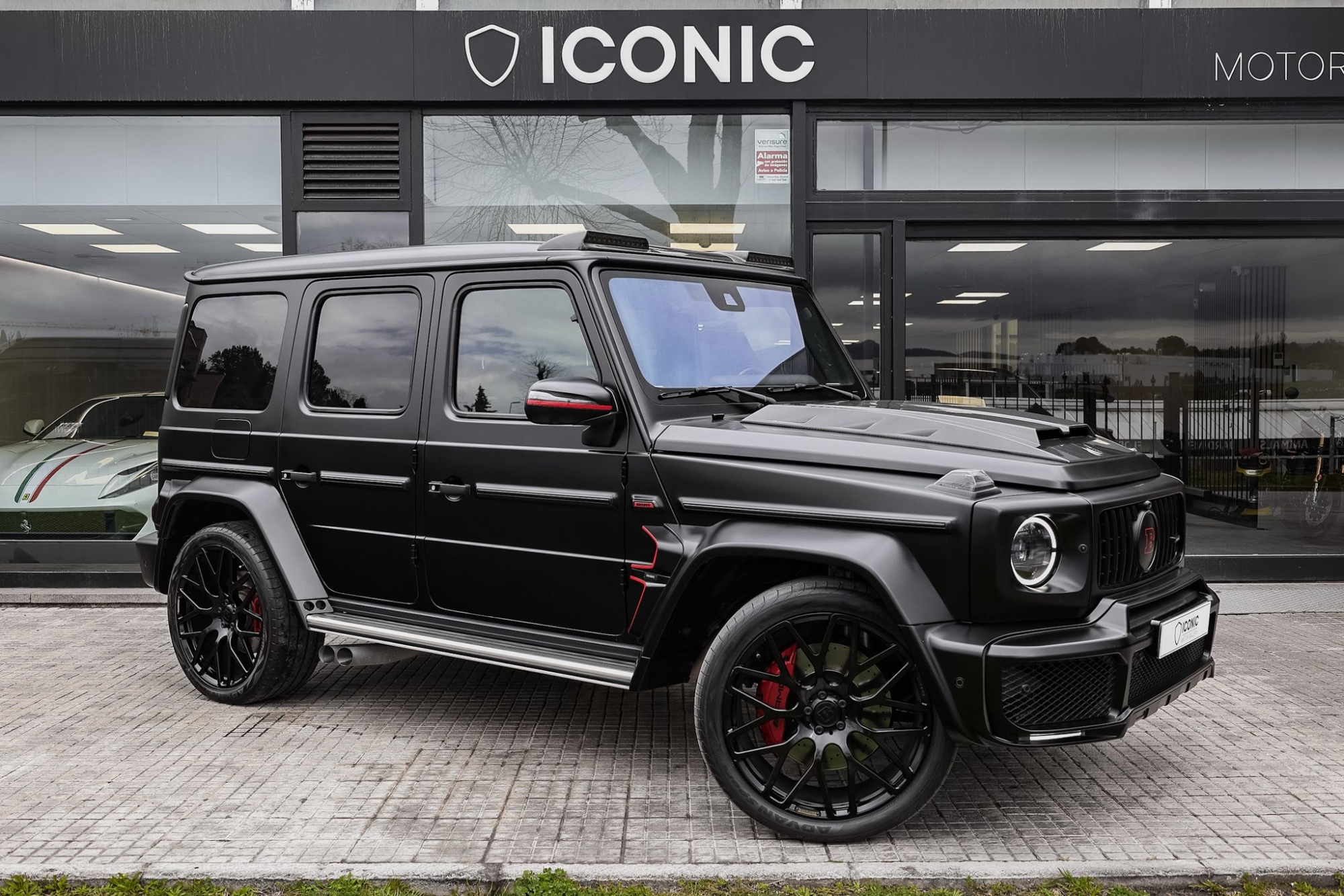 MERCEDES-BENZ G700 BRABUS