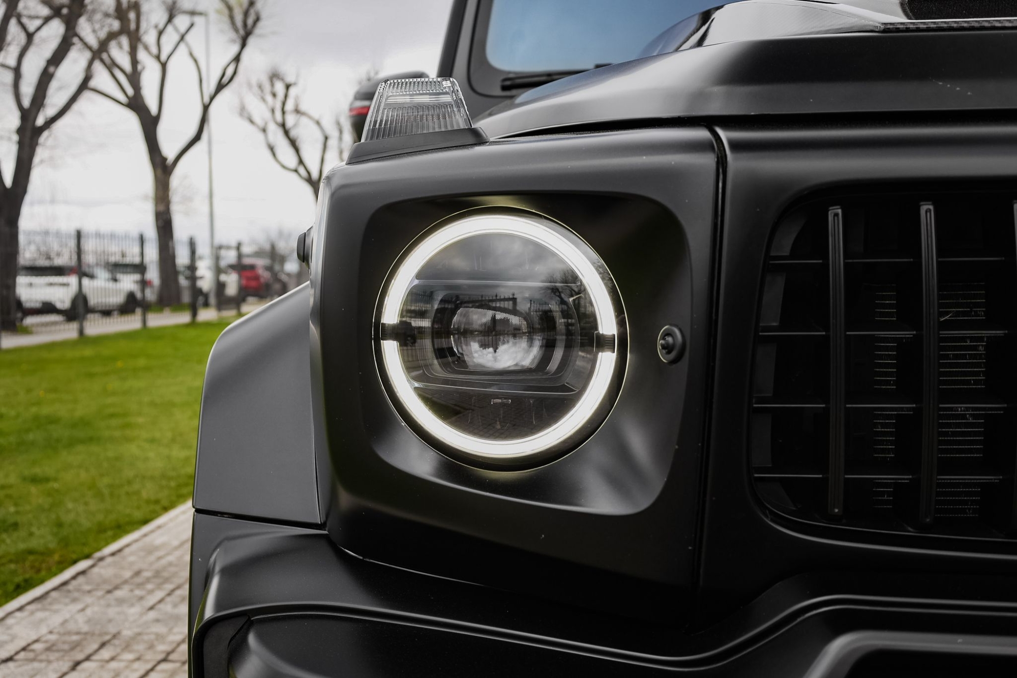 MERCEDES-BENZ G700 BRABUS
