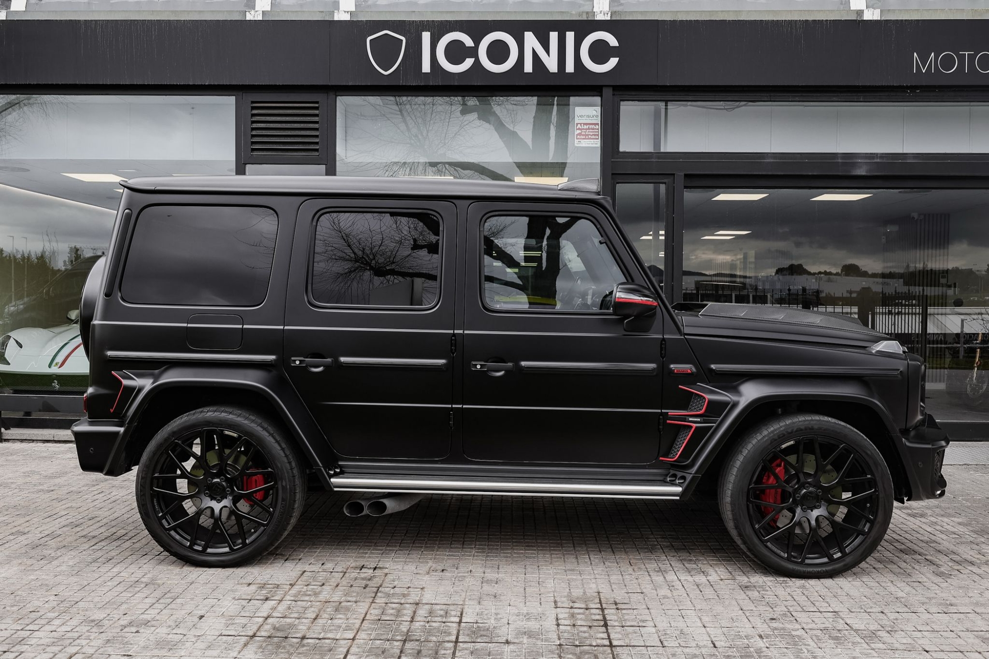 MERCEDES-BENZ G700 BRABUS