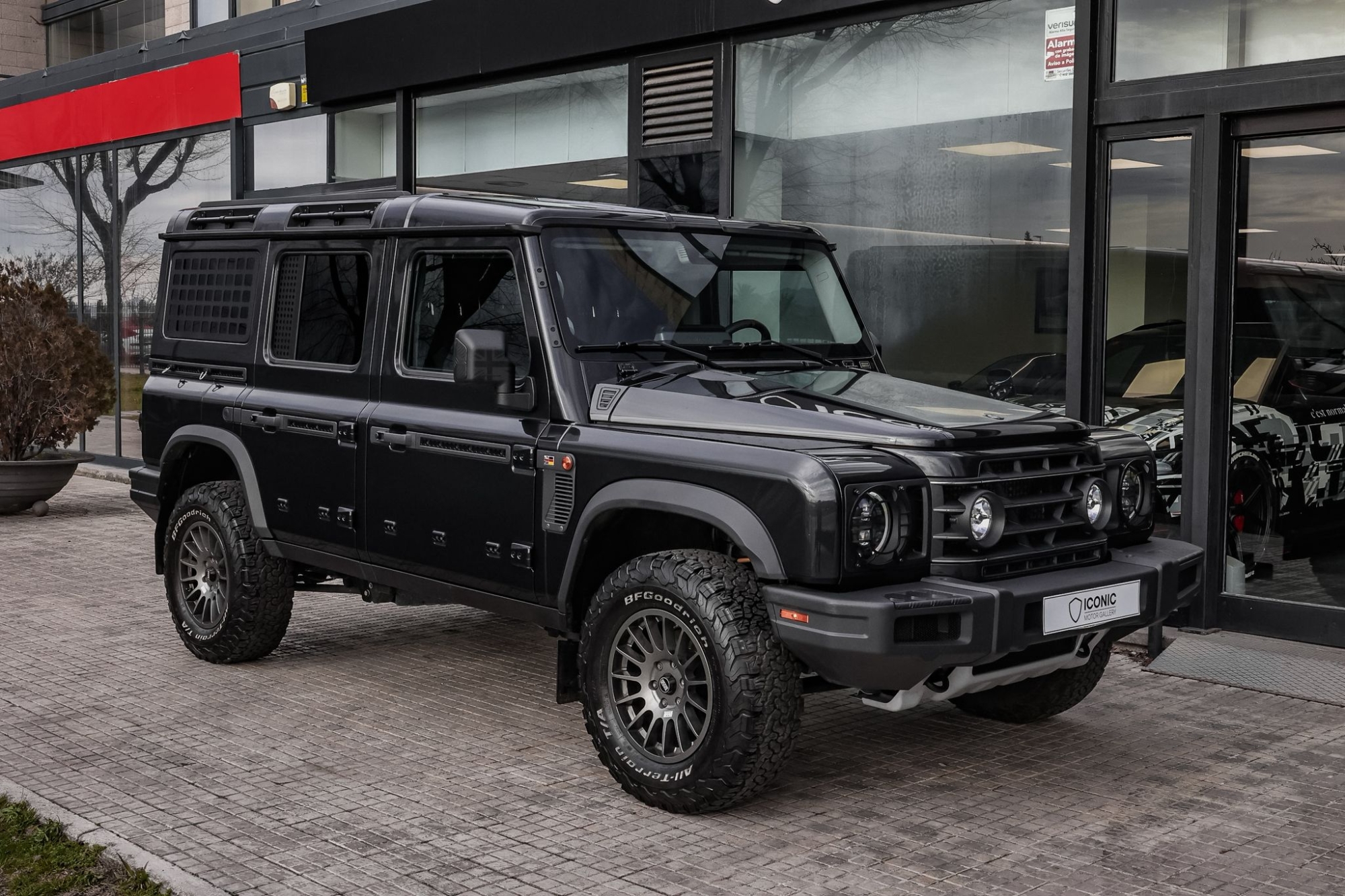 INEOS GRENADIER FIELDMASTER