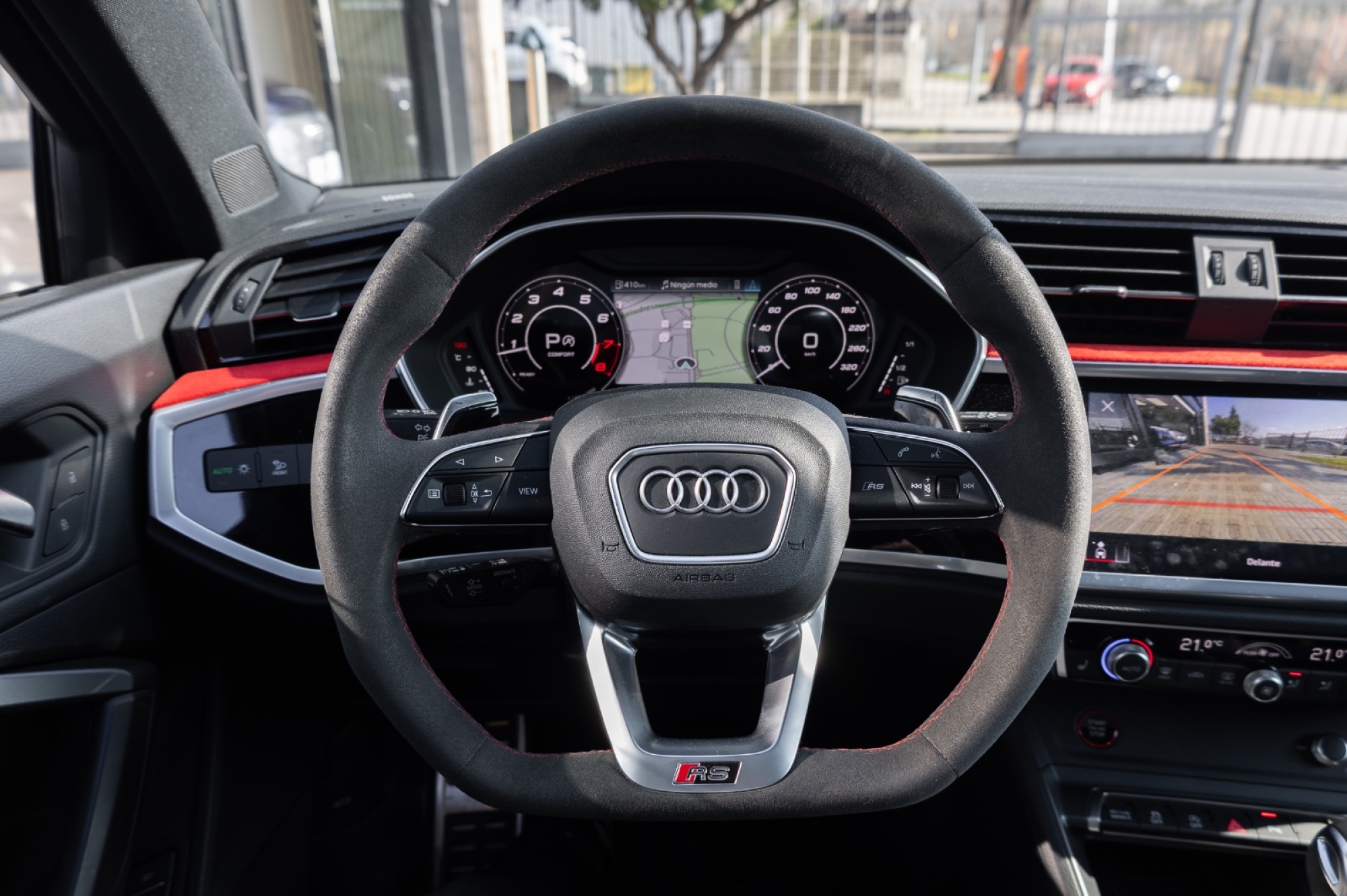 AUDI RSQ3
