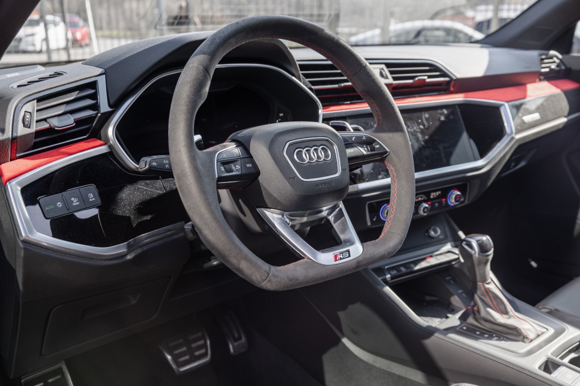 AUDI RSQ3