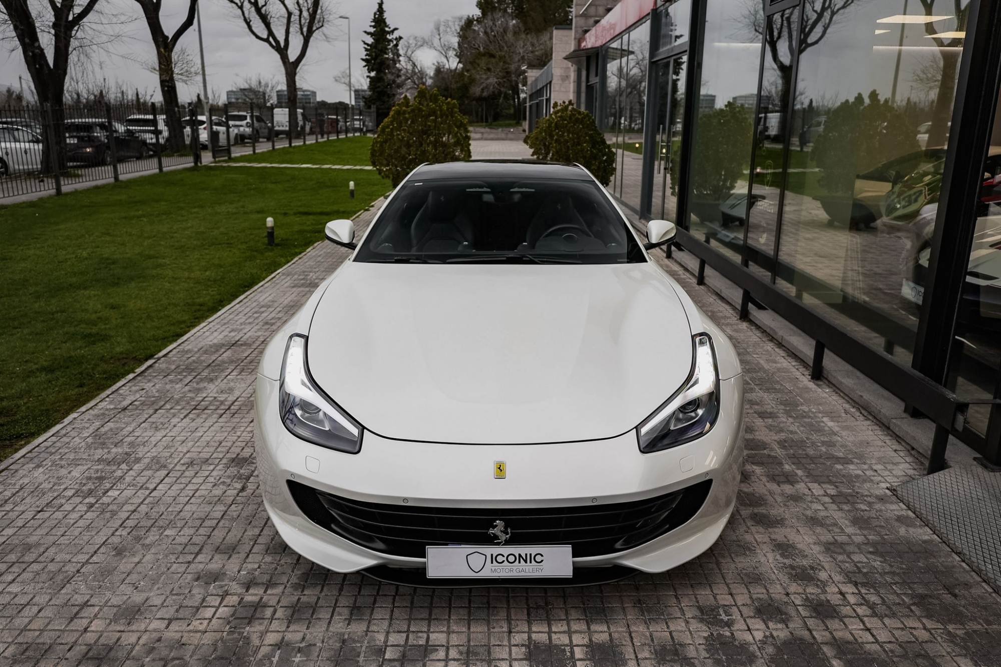 FERRARI GTC4 LUSSO