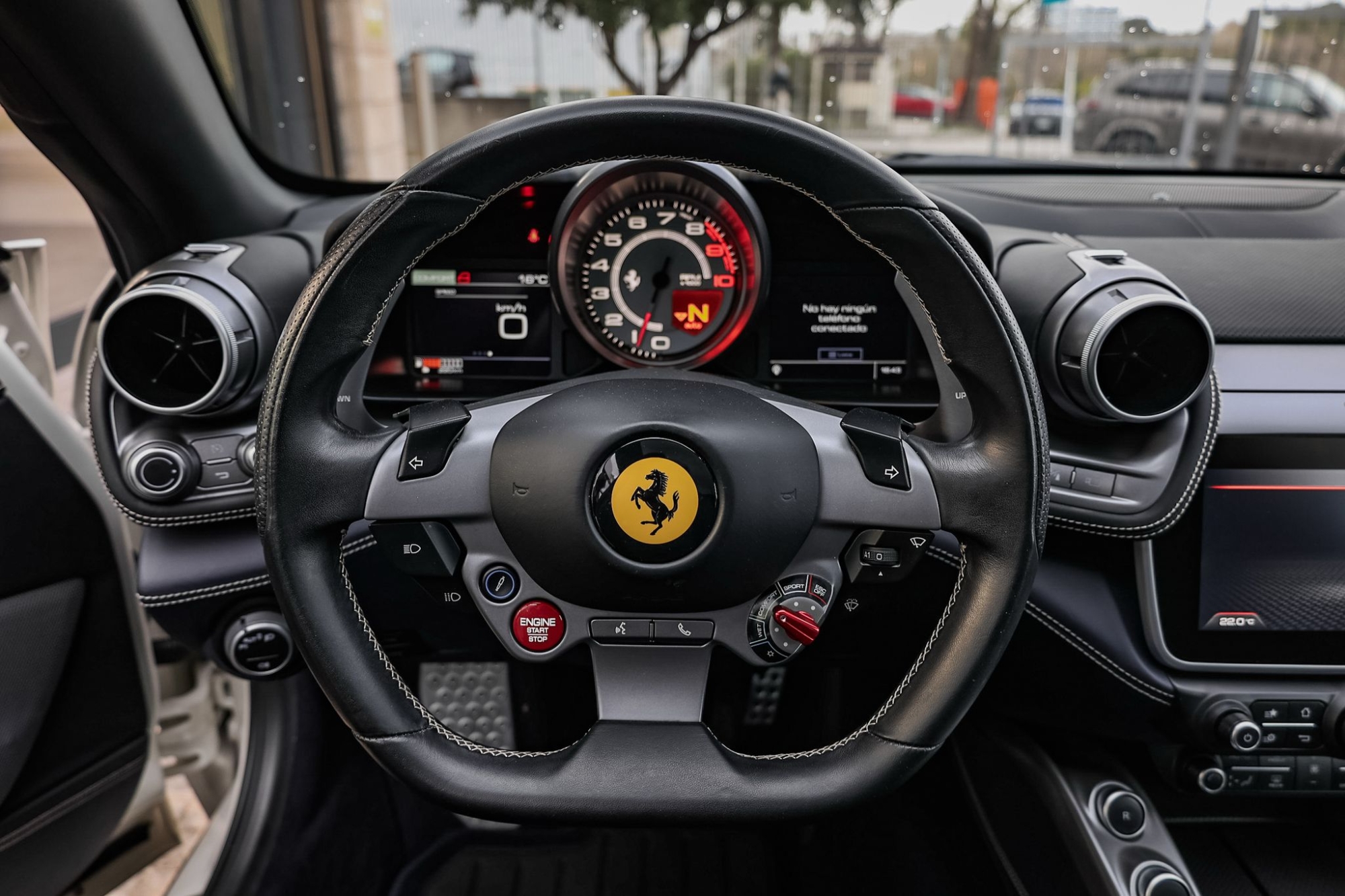 FERRARI GTC4 LUSSO