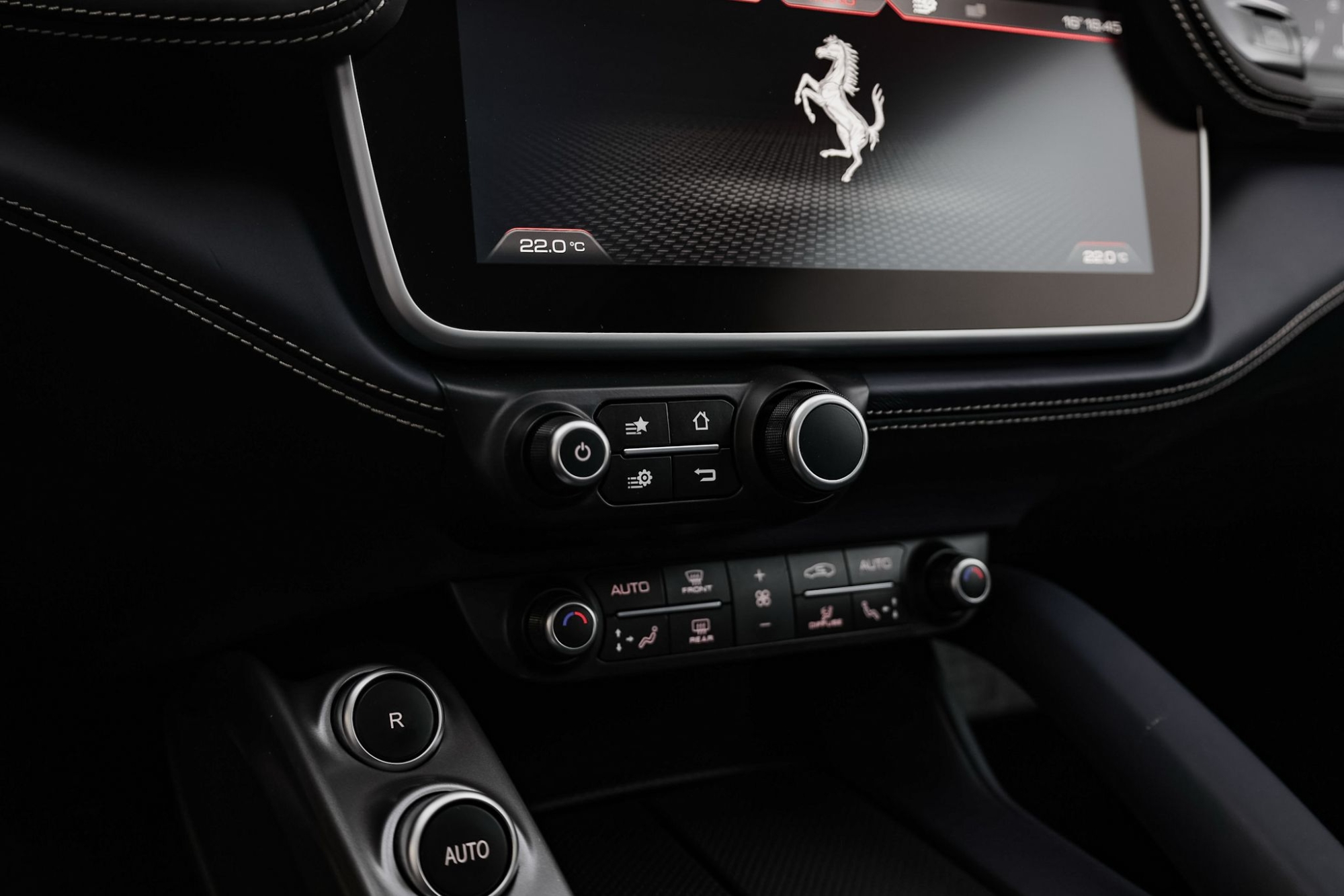 FERRARI GTC4 LUSSO