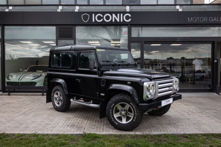 LAND-ROVER DEFENDER SVX 60 YEARS