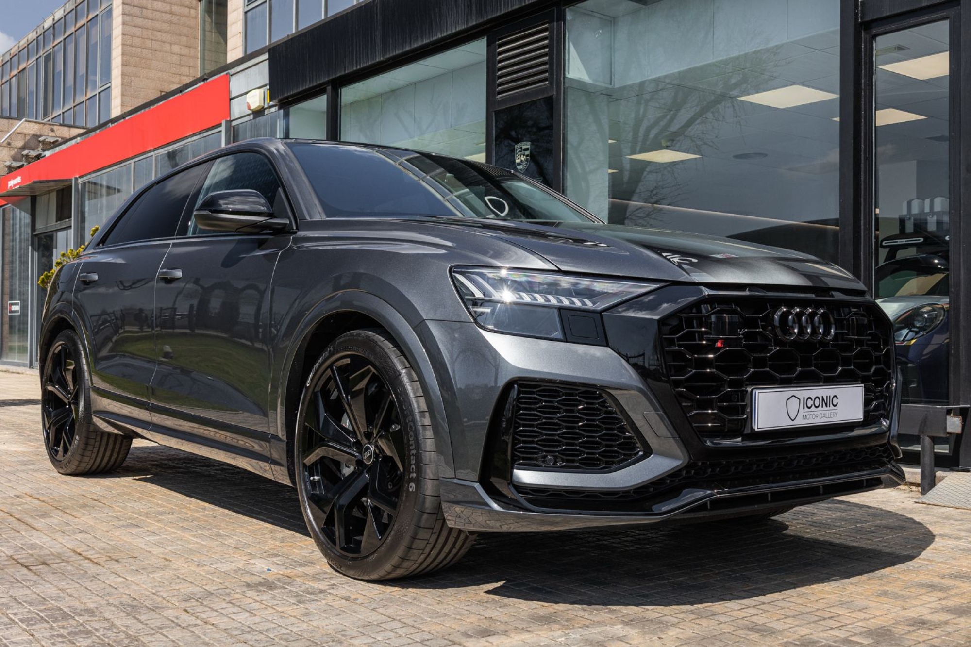 AUDI RSQ8