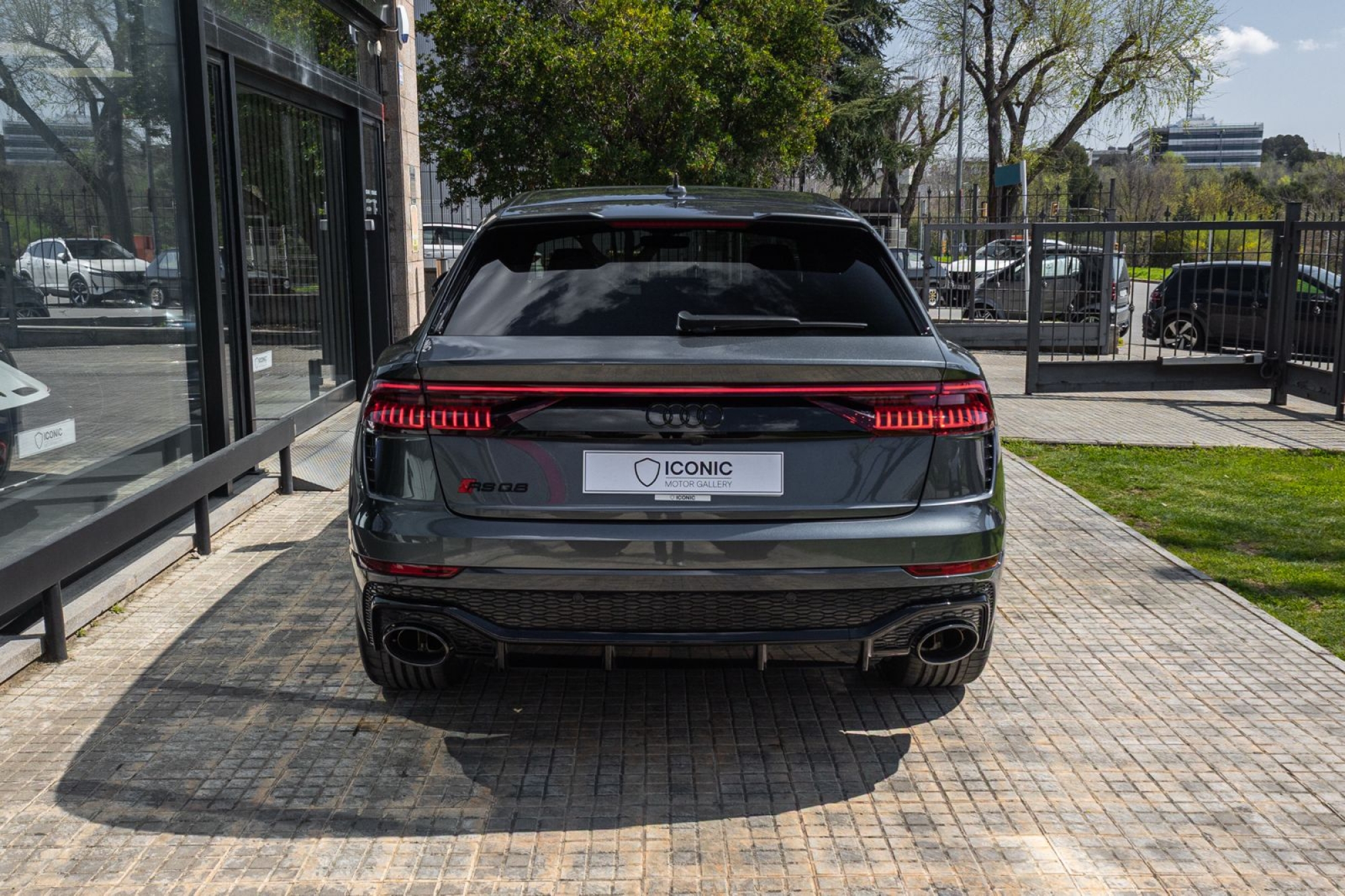 AUDI RSQ8