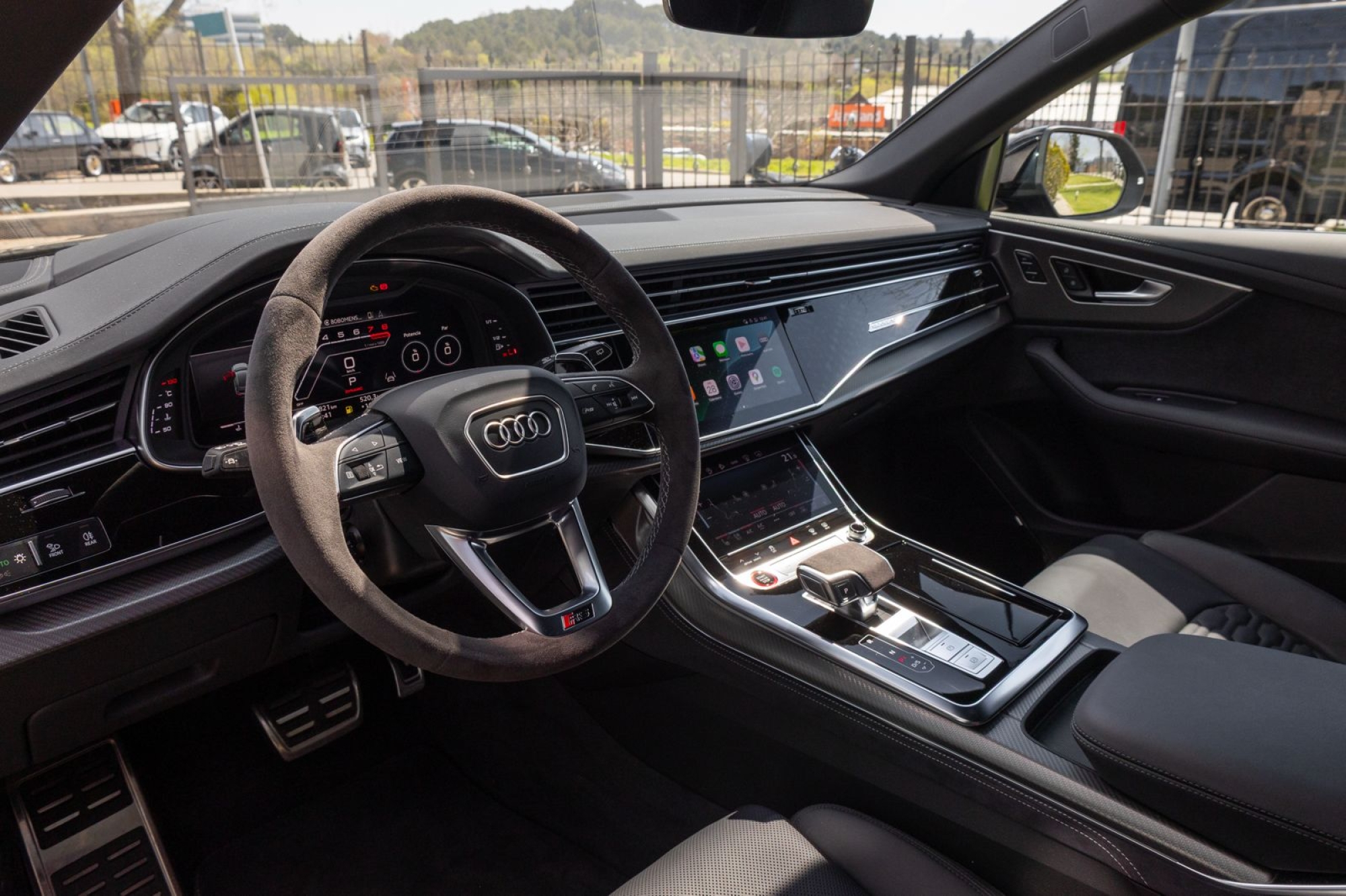 AUDI RSQ8