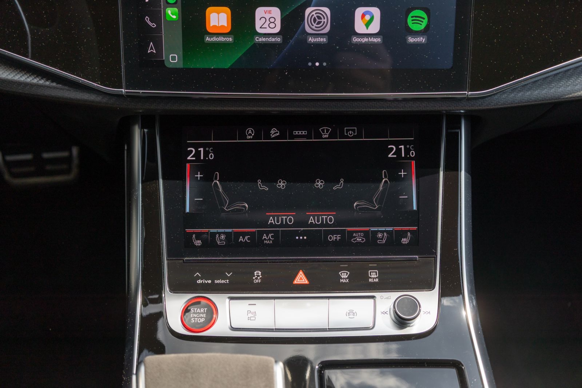 AUDI RSQ8